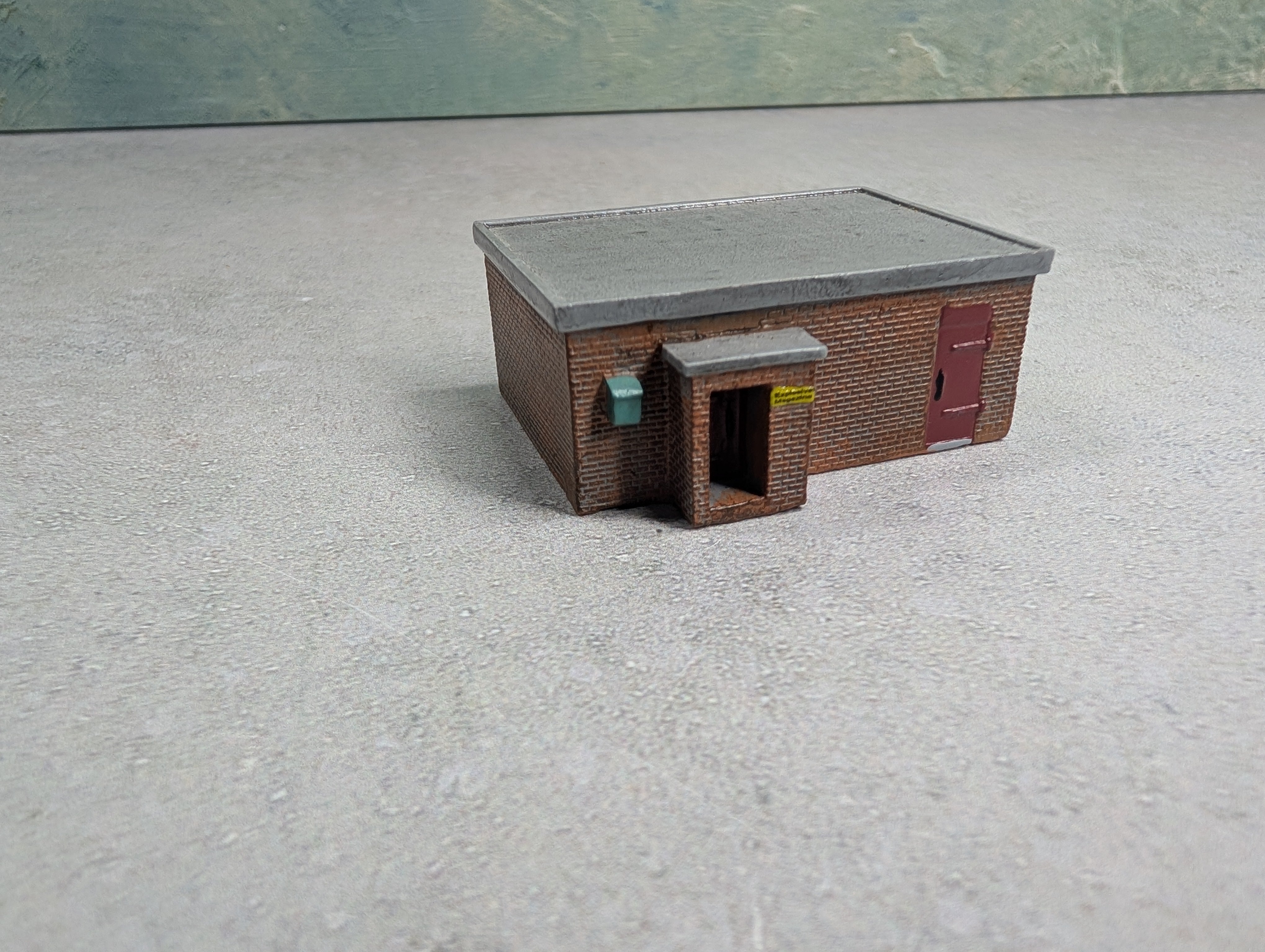USED Bachmann 42-029 N Scale Scenecraft Hampton Heath Colliery Explosives Magazine Building