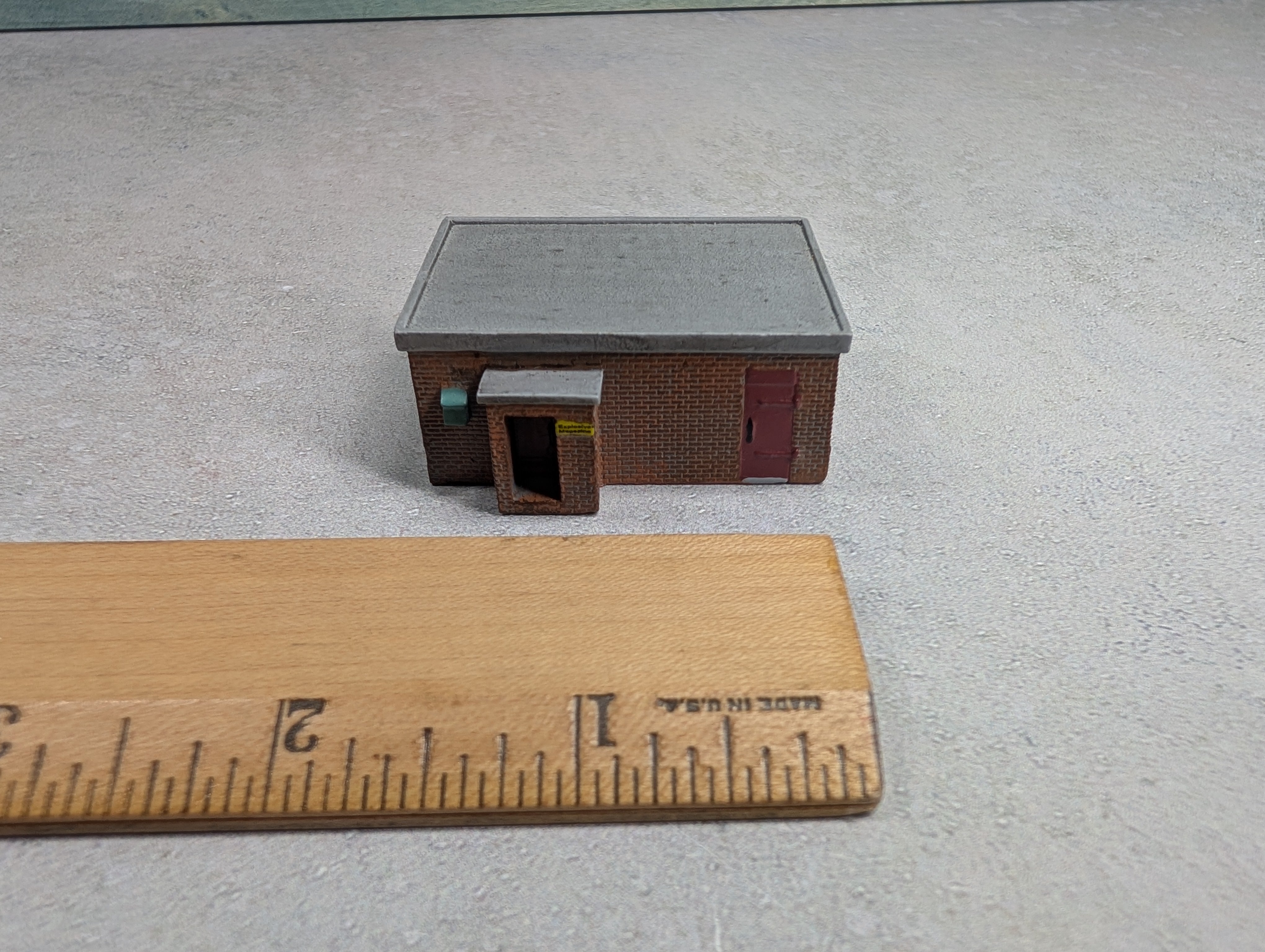 USED Bachmann 42-029 N Scale Scenecraft Hampton Heath Colliery Explosives Magazine Building