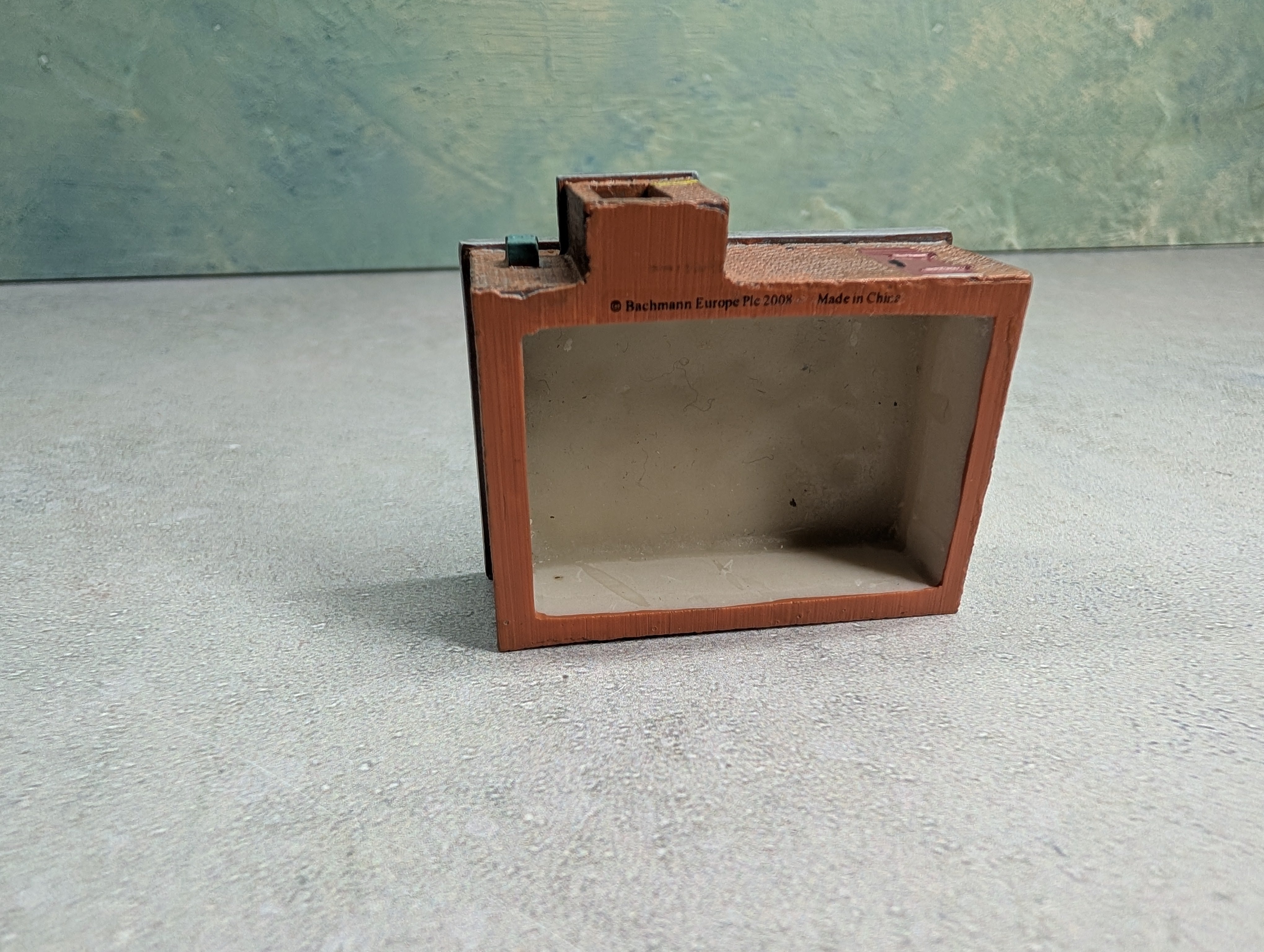 USED Bachmann 42-029 N Scale Scenecraft Hampton Heath Colliery Explosives Magazine Building