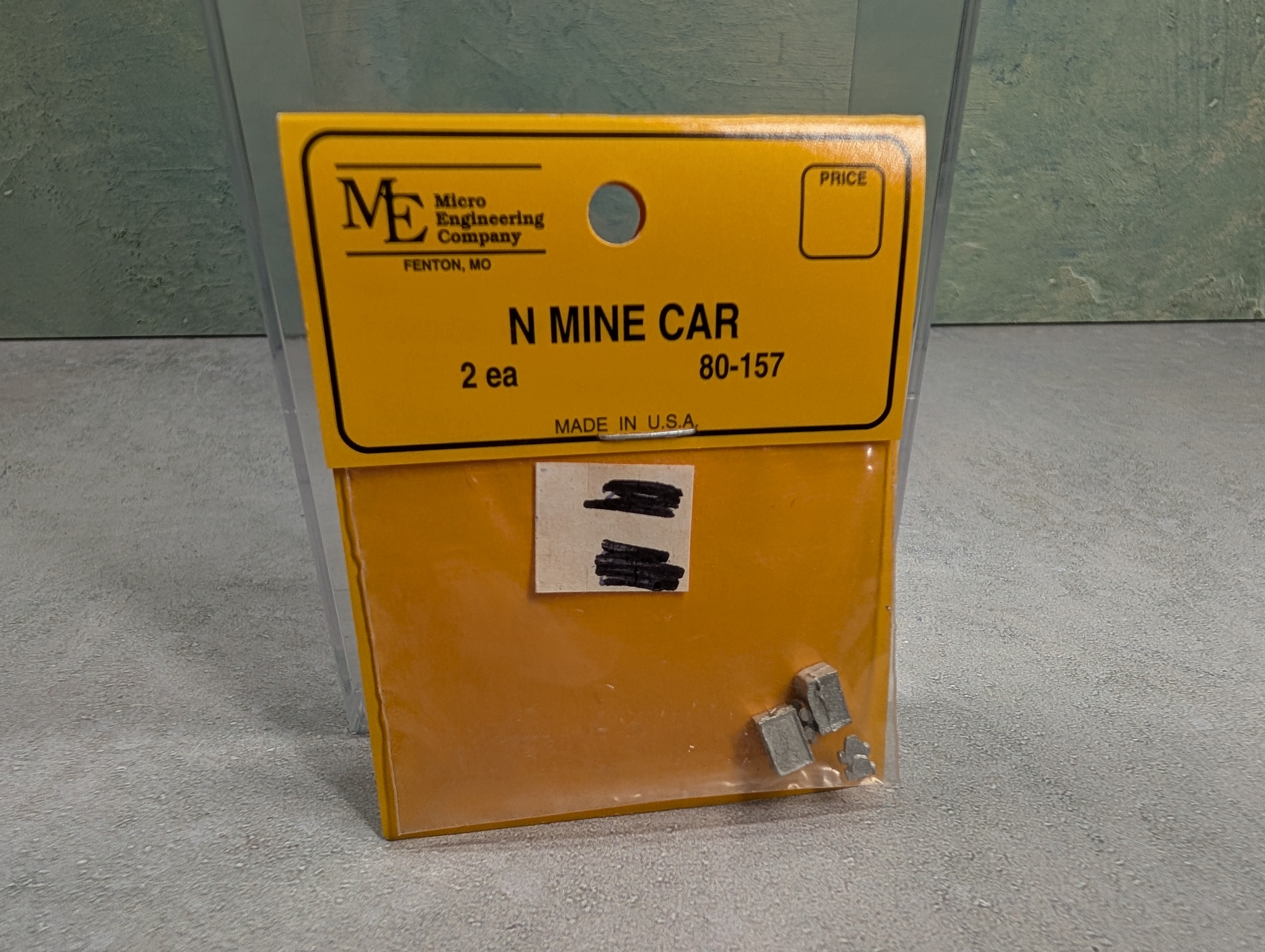 Micro Engineering Company 80-157 N Scale Mine Car KIT (2 pcs)
