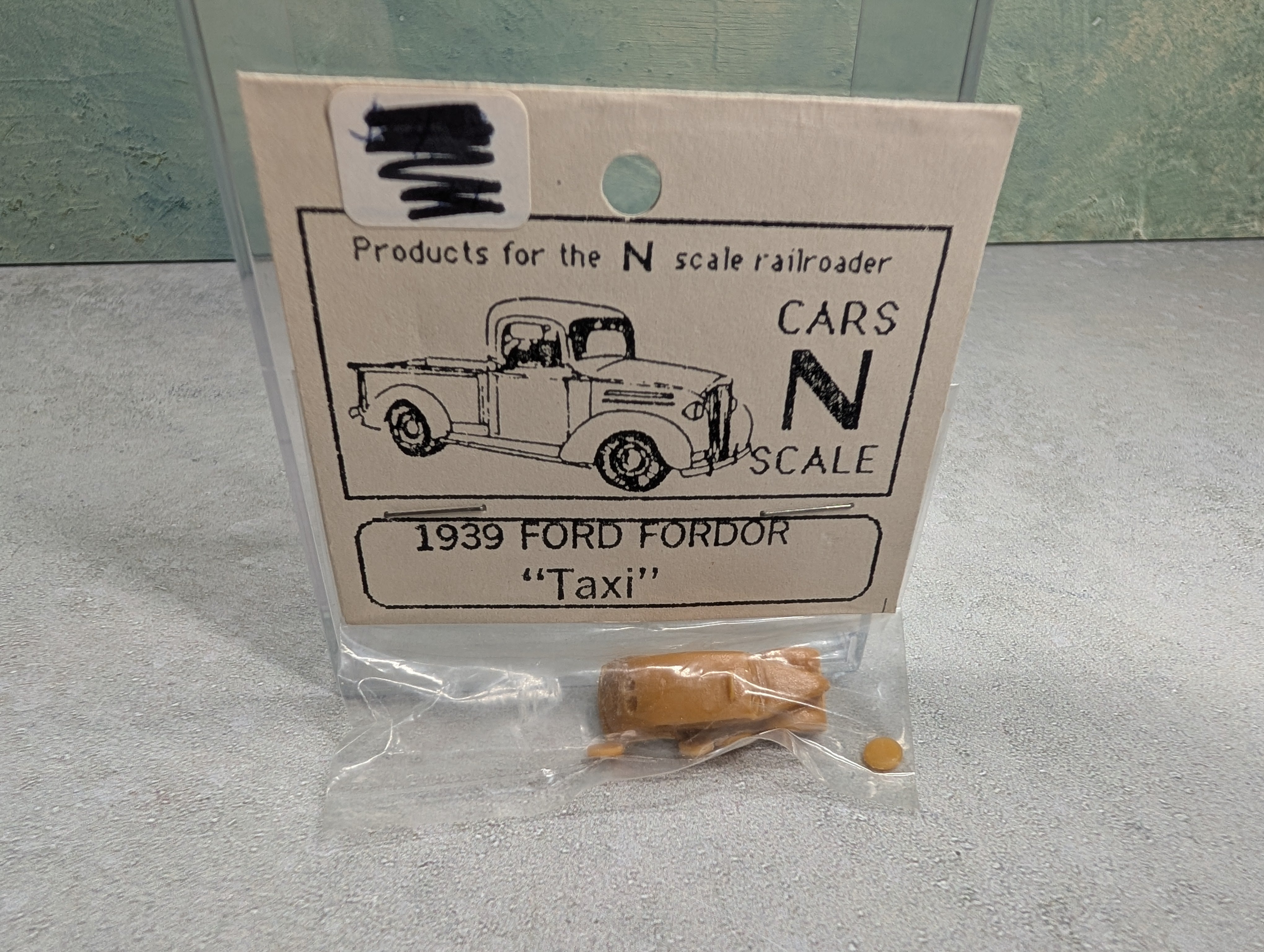 Bruce Richardson N Scale 1939 Ford Fordor "Taxi" KIT