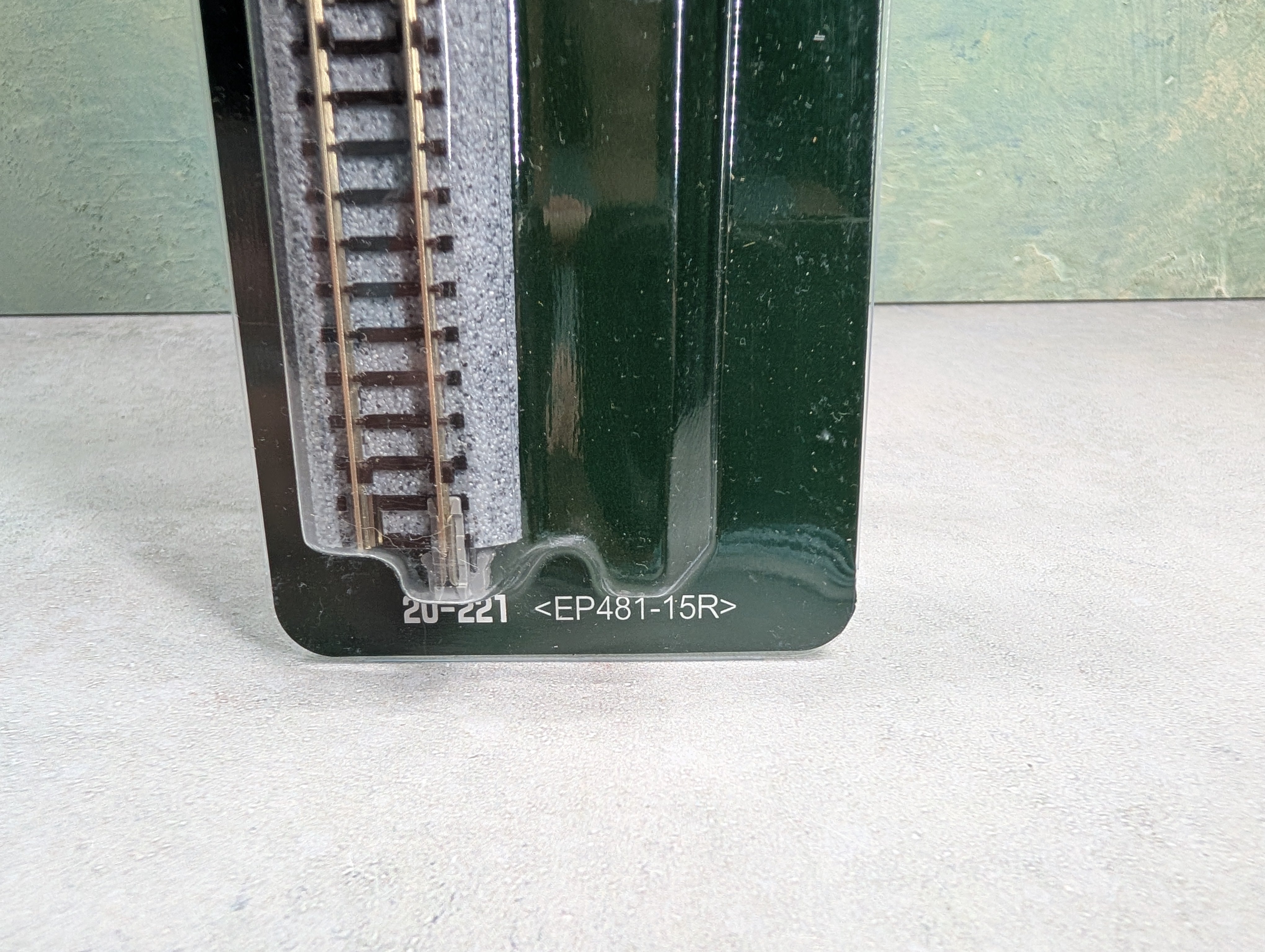 USED KATO 20-221 N Scale Incomplete Electric Turnout #4, Right, R19"-15 Degrees