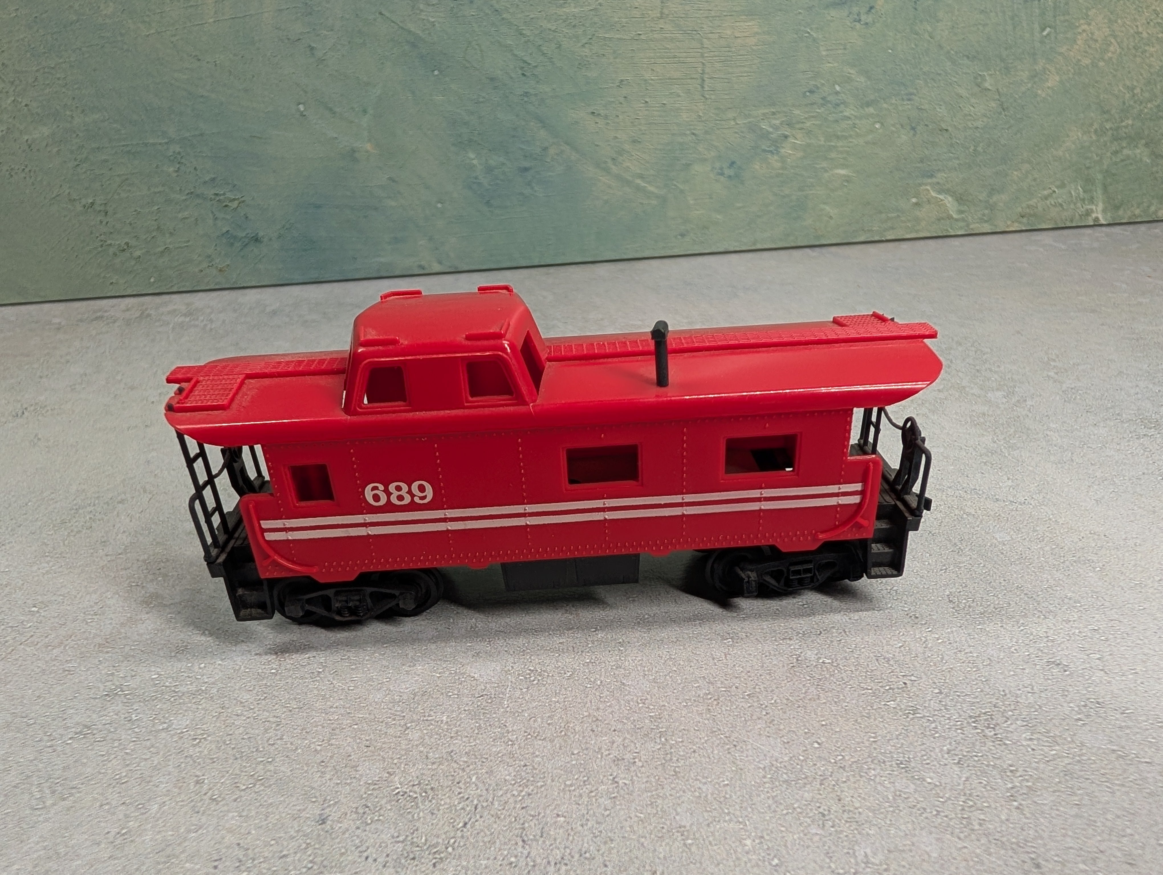 USED Tyco HO Scale Caboose Safety Red #689