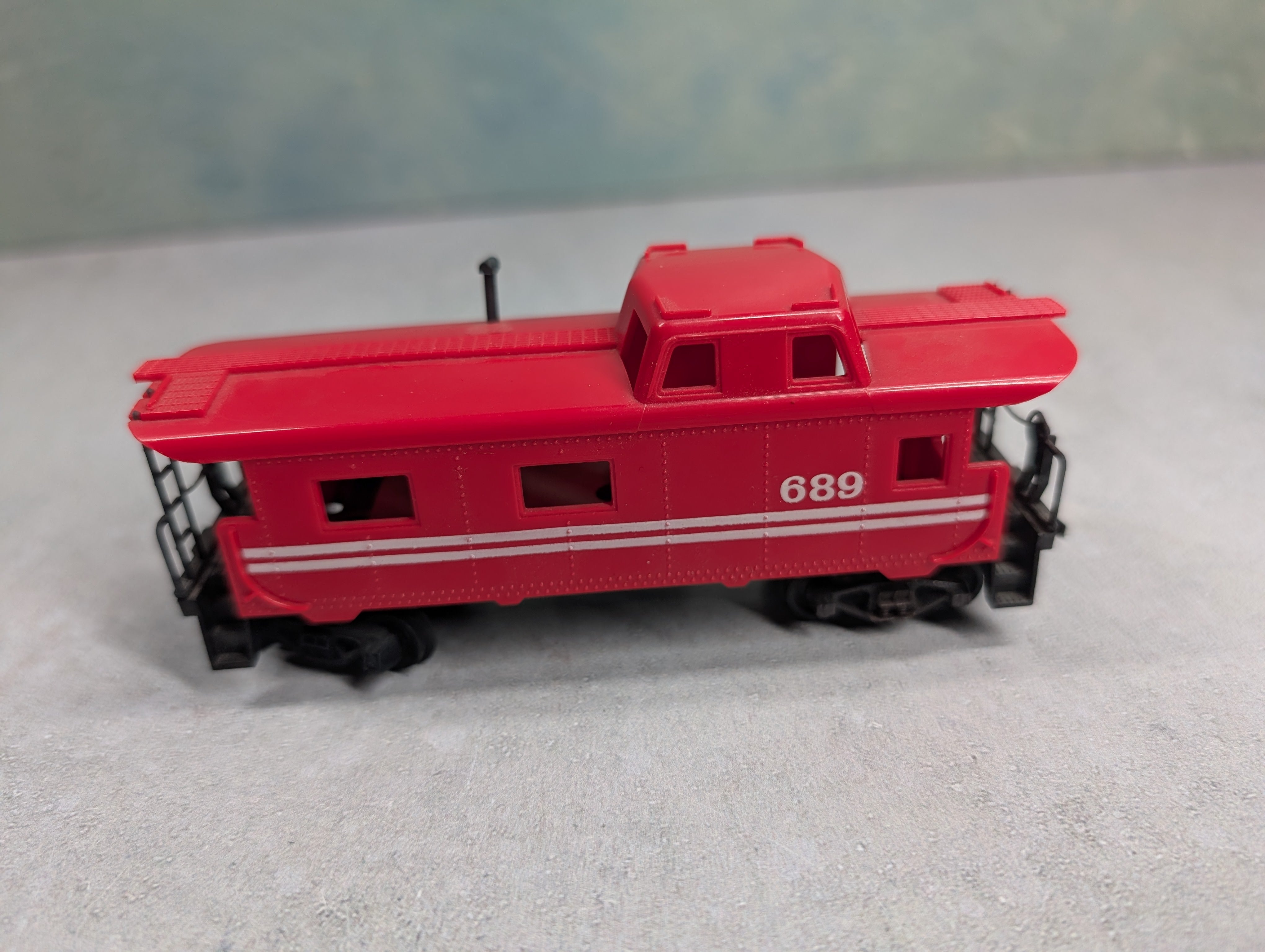USED Tyco HO Scale Caboose Safety Red #689
