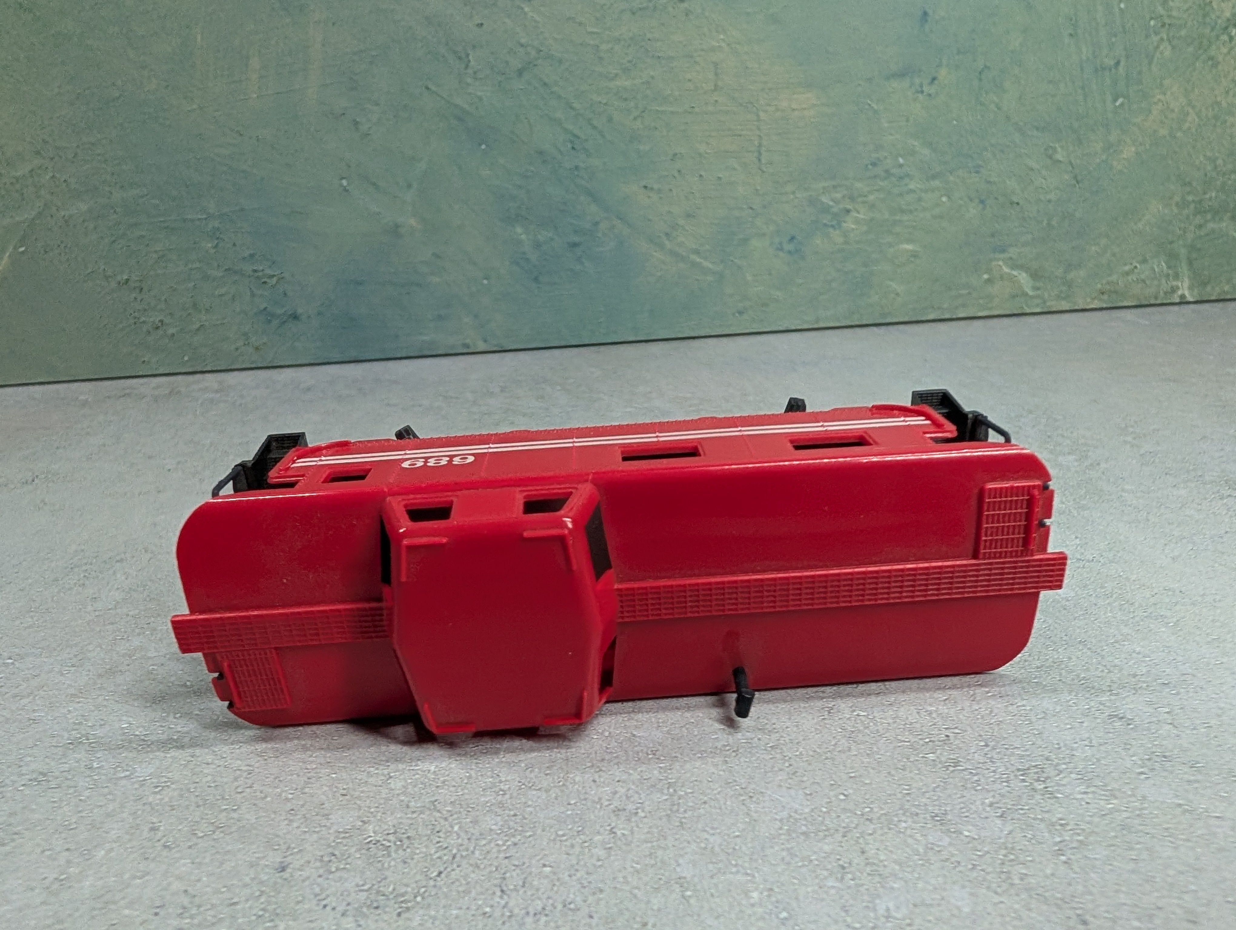 USED Tyco HO Scale Caboose Safety Red #689