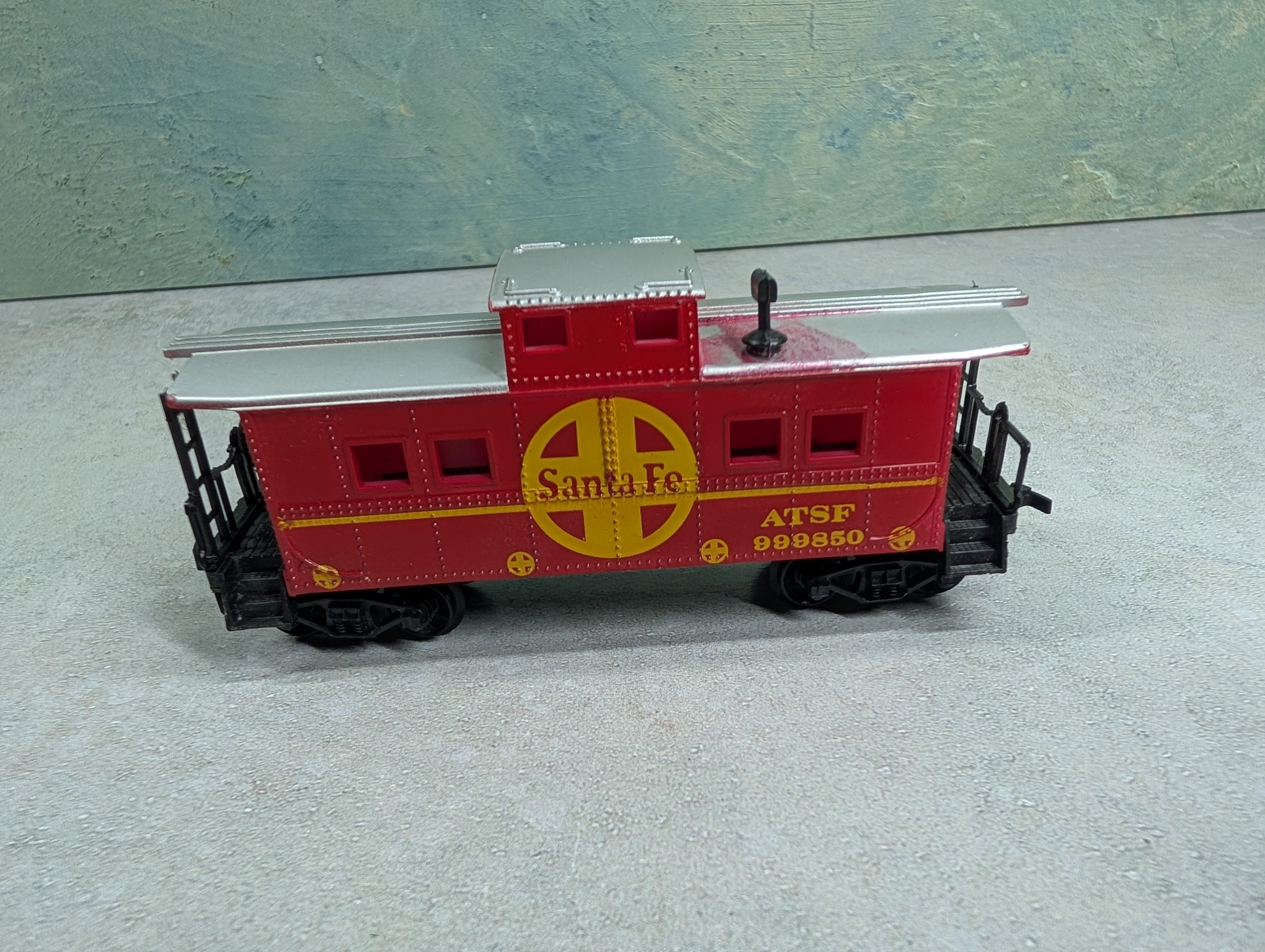 USED Life-Like HO Scale Caboose Santa Fe ATSF #999850