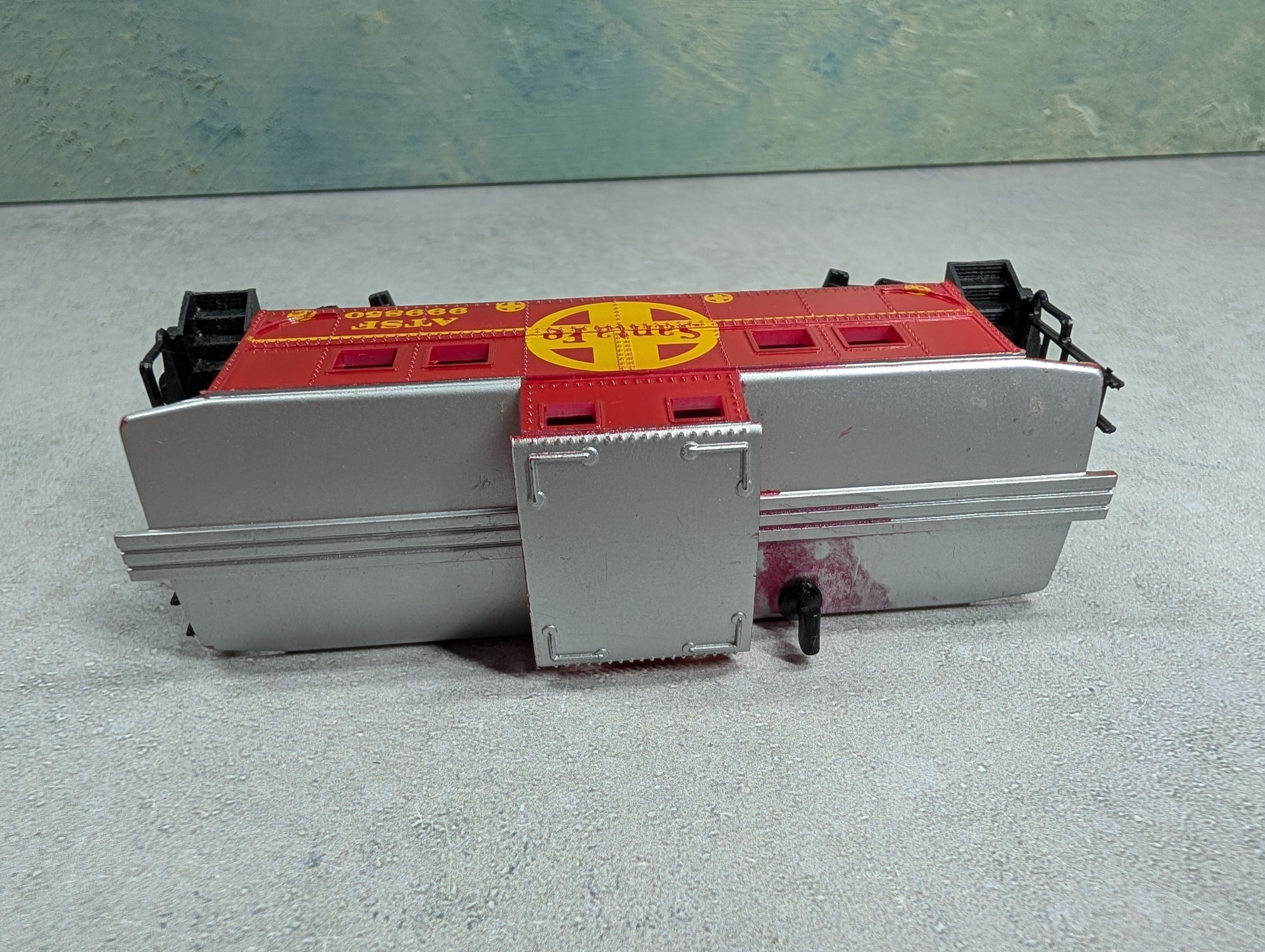 USED Life-Like HO Scale Caboose Santa Fe ATSF #999850