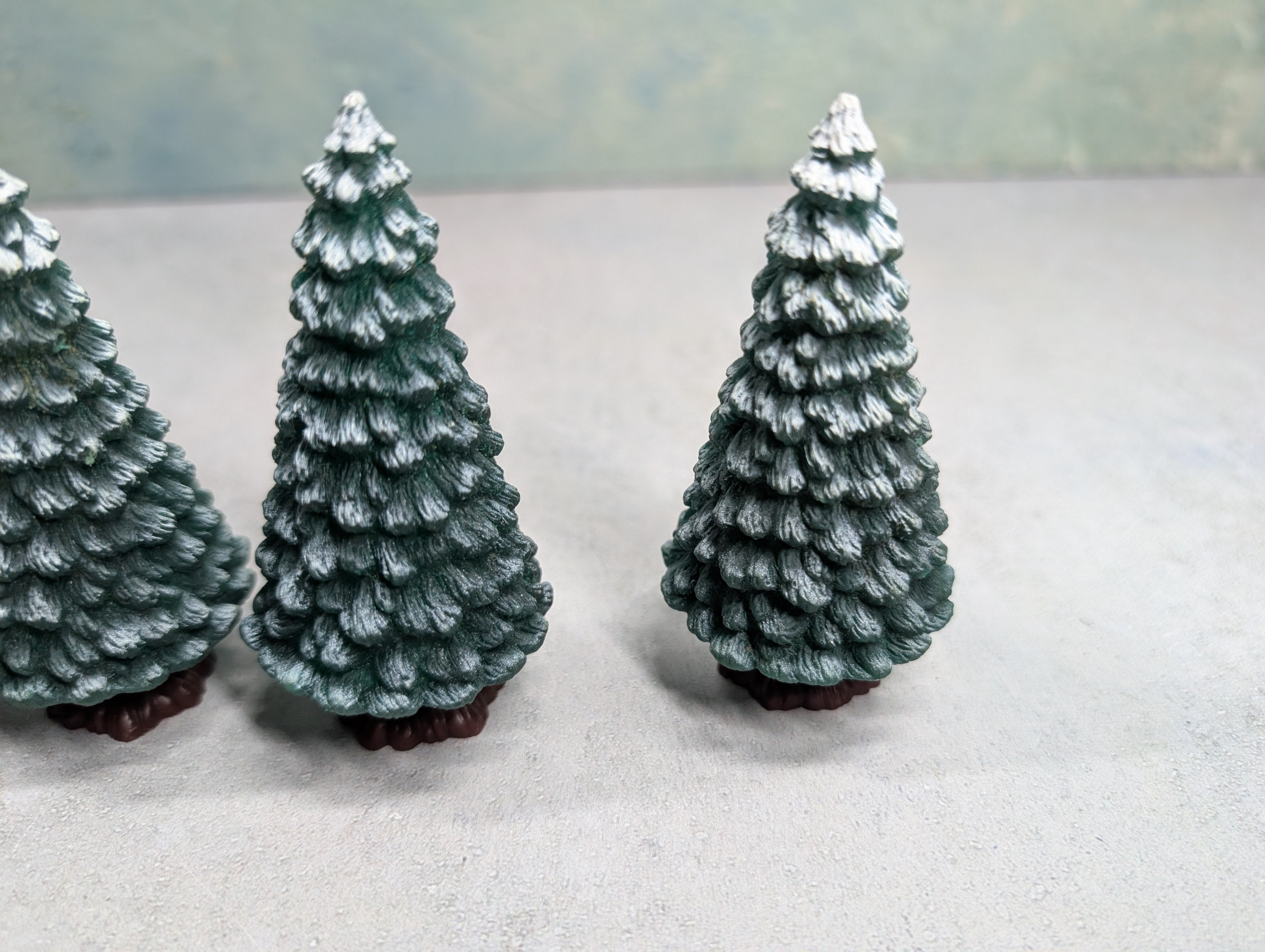 USED MULTI Scale Snow Covered Pine Trees (4 pcs)