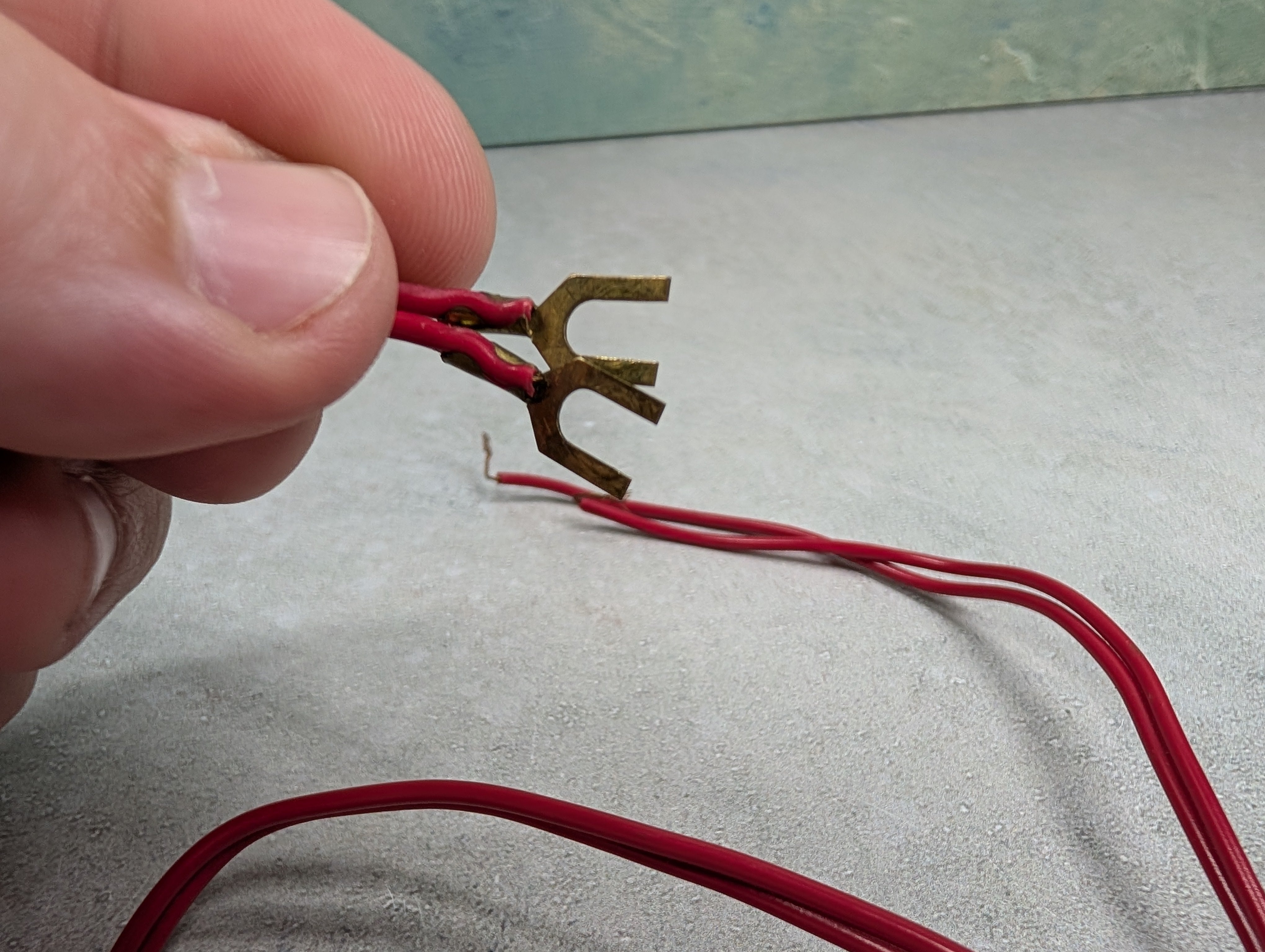 USED MULTI Scale Red Power Wire with Spade Connectors