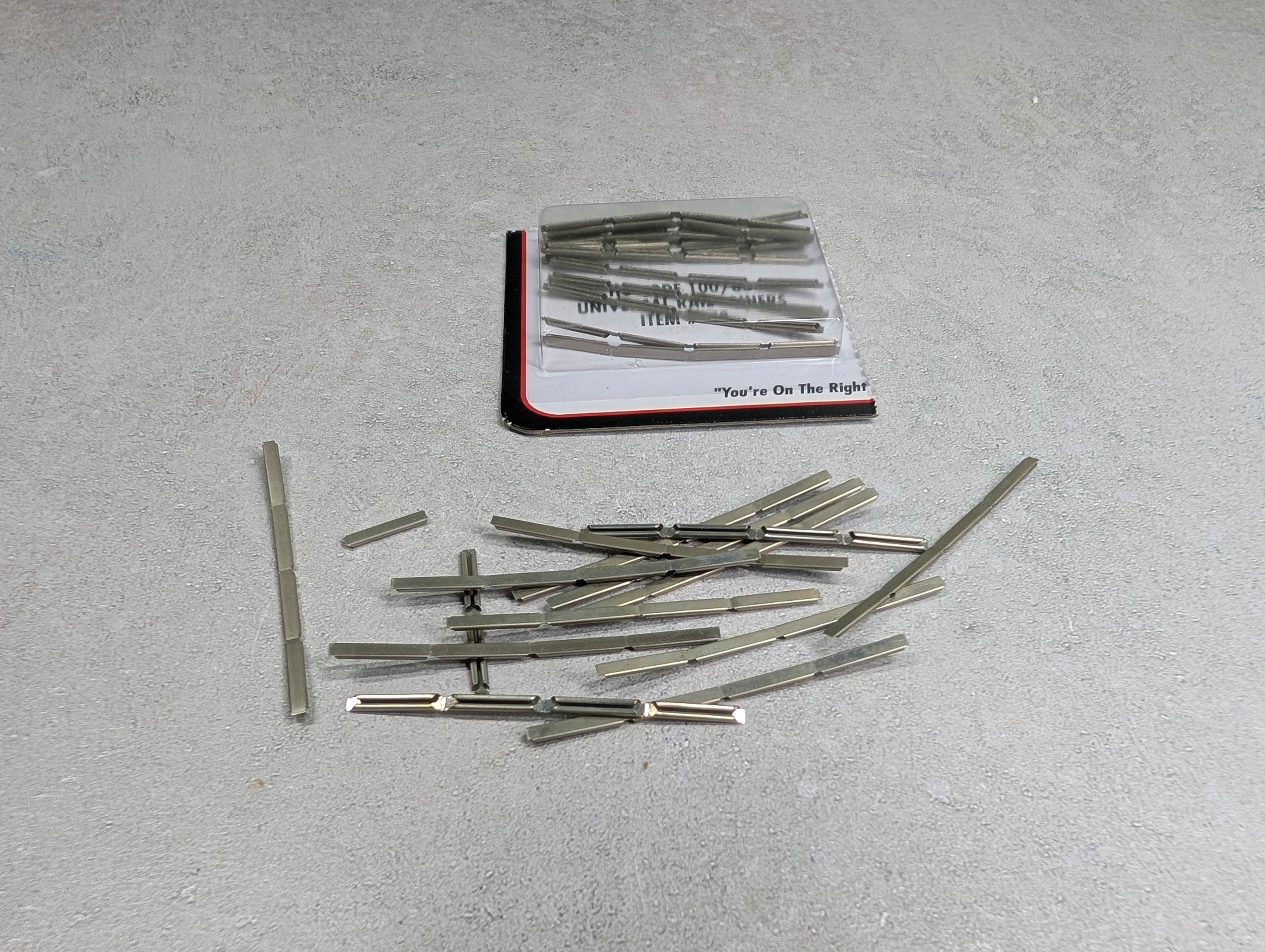 USED Atlas 170 HO Scale Sealed Pack of Universal Rail Joiners with Extras