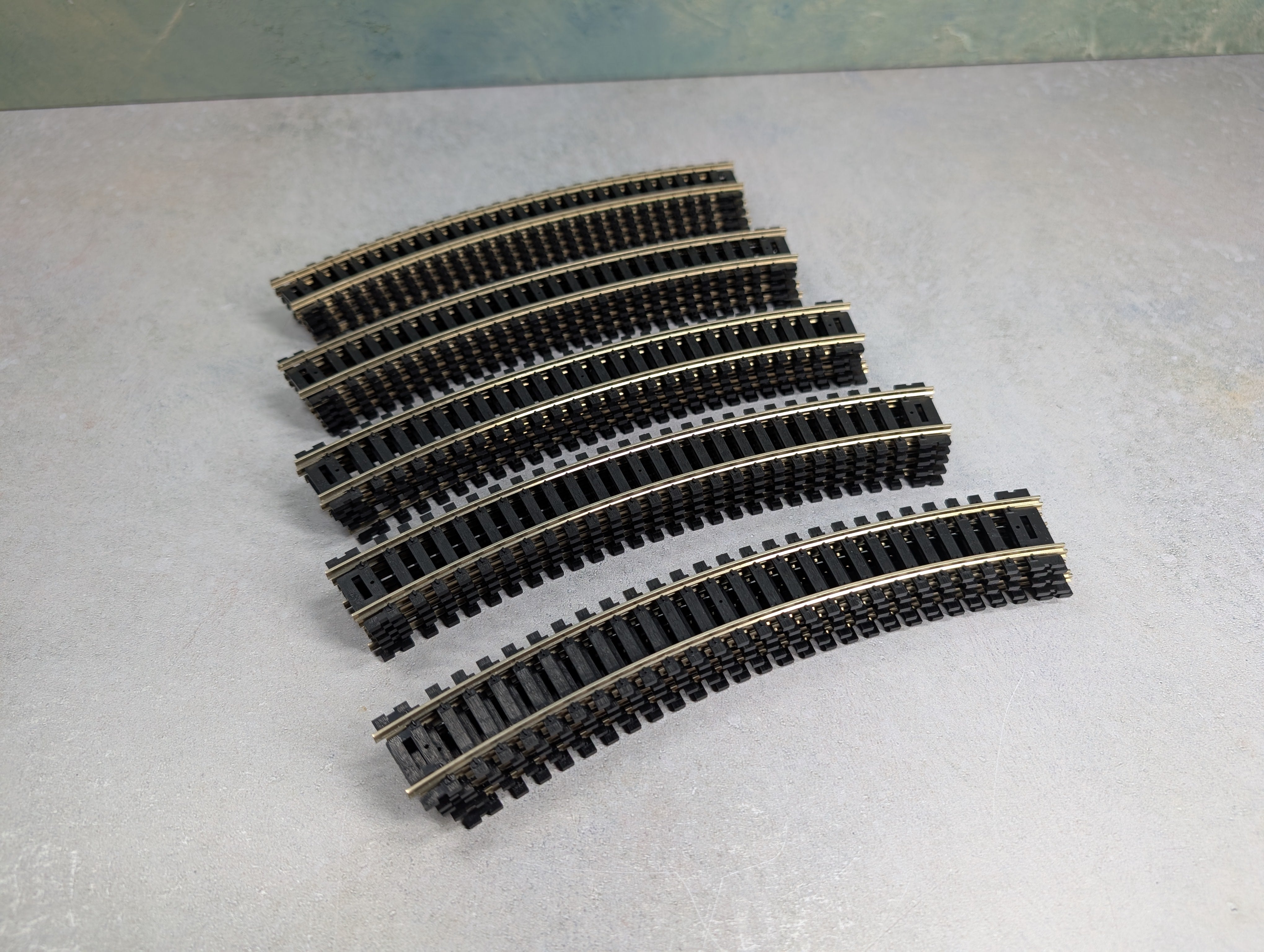 USED Atlas HO Scale Lot of 15" Radius Curved Track Silver Code 100 (25 pcs)