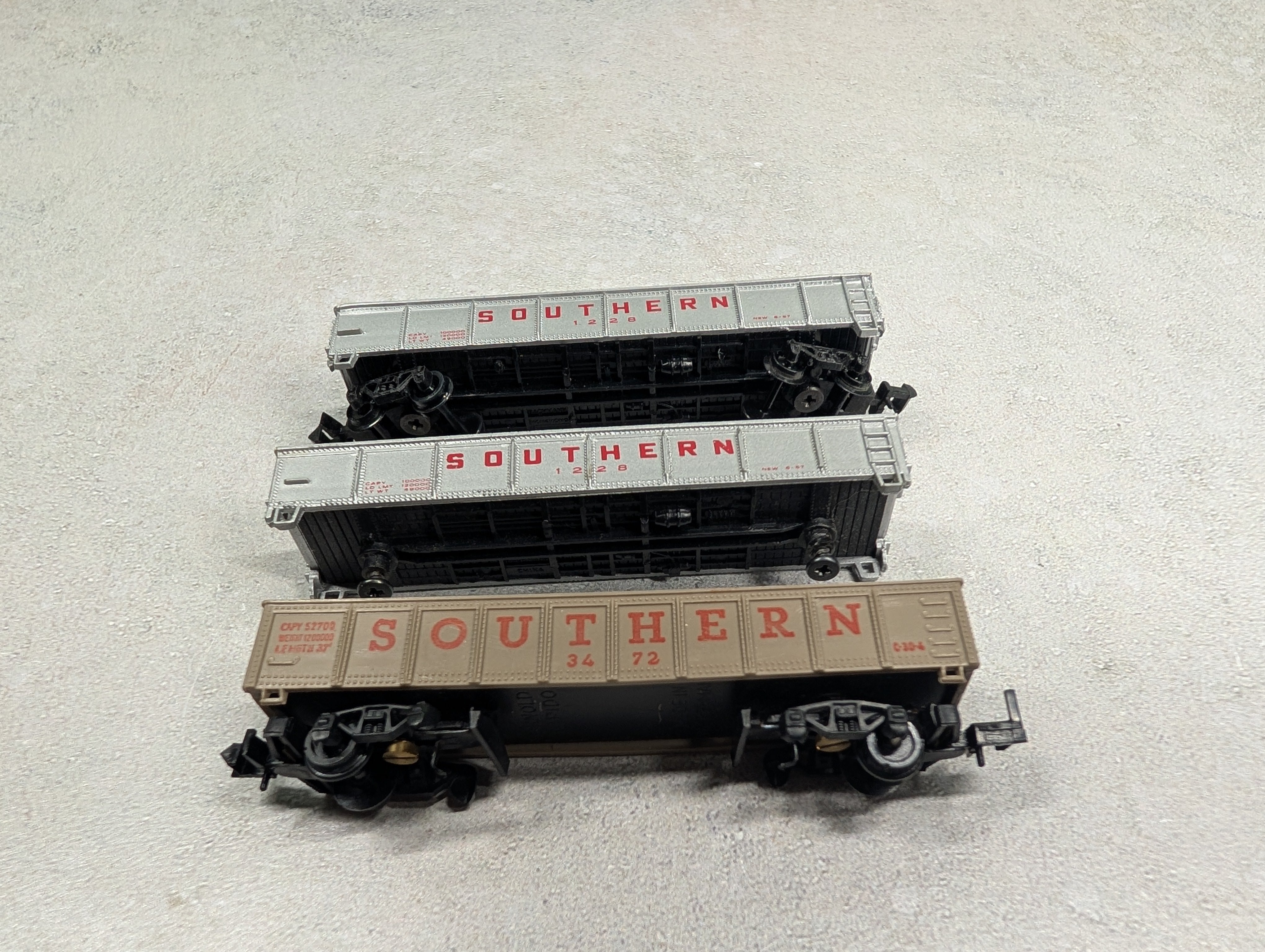USED N Scale Lot of Rough Gondolas Southern (3 pcs)