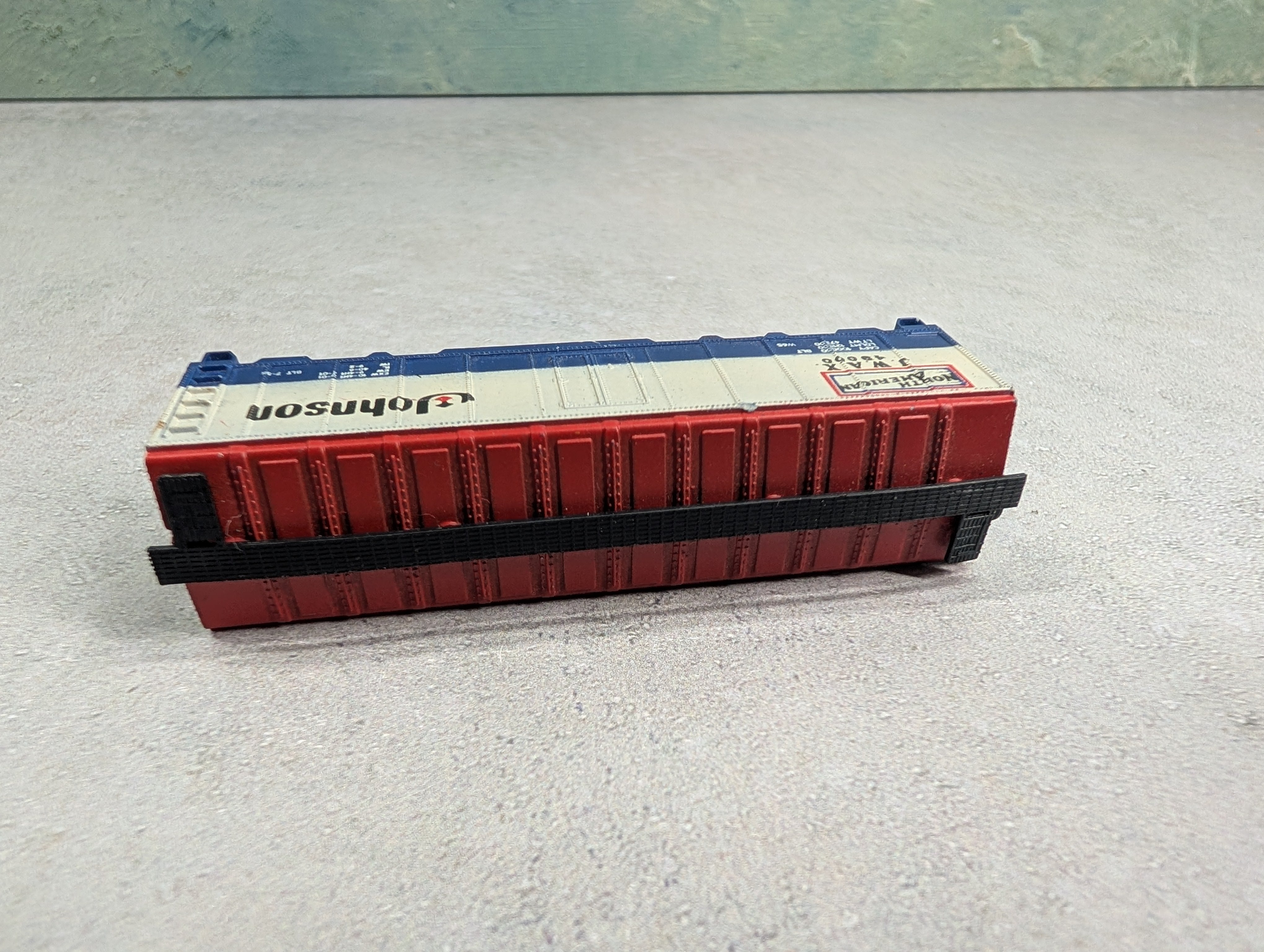 USED N Scale 40' Box Car Johnson JWAX #49000 No Trucks, Couplers
