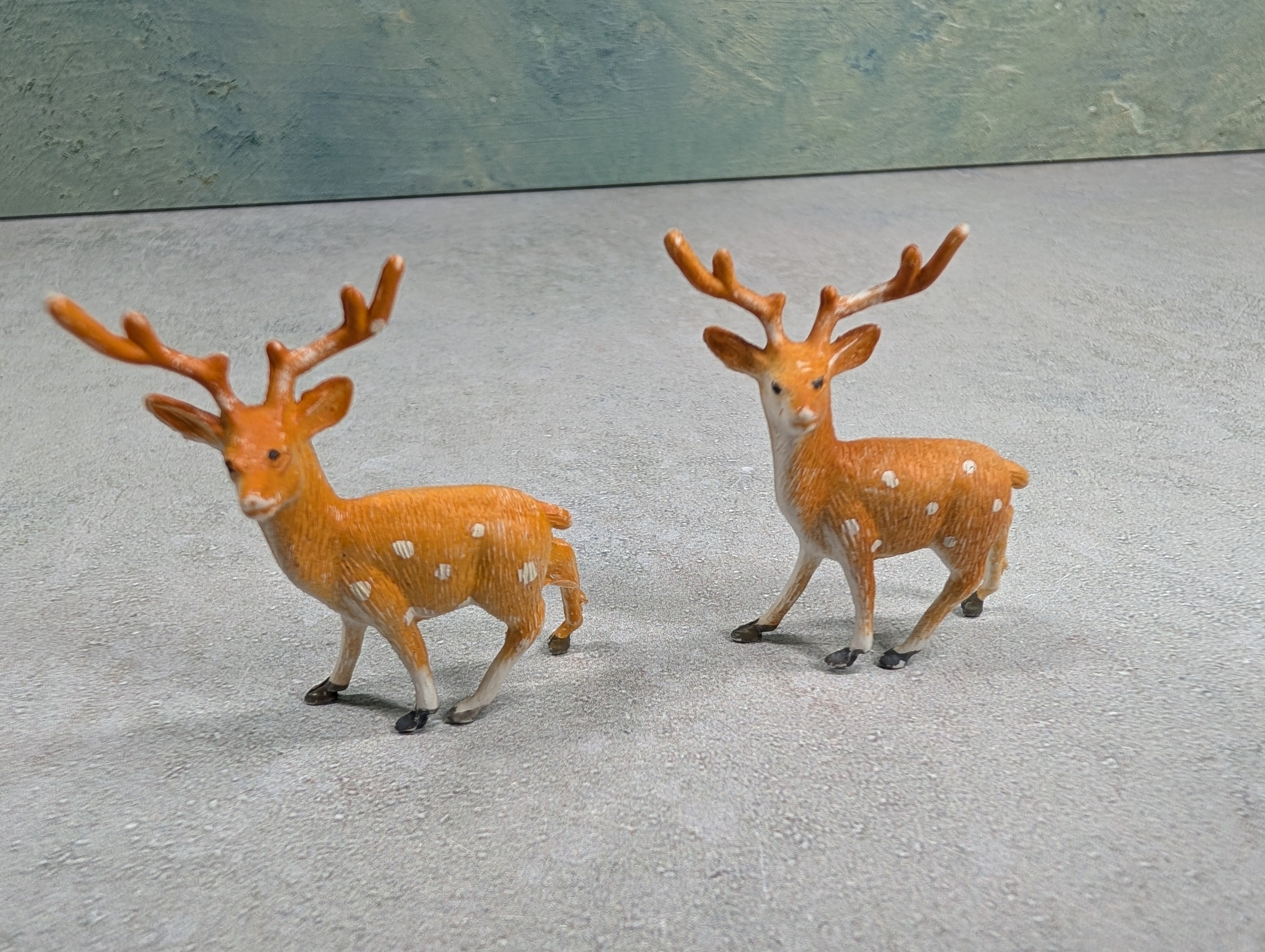 USED O Deer (2 pcs)