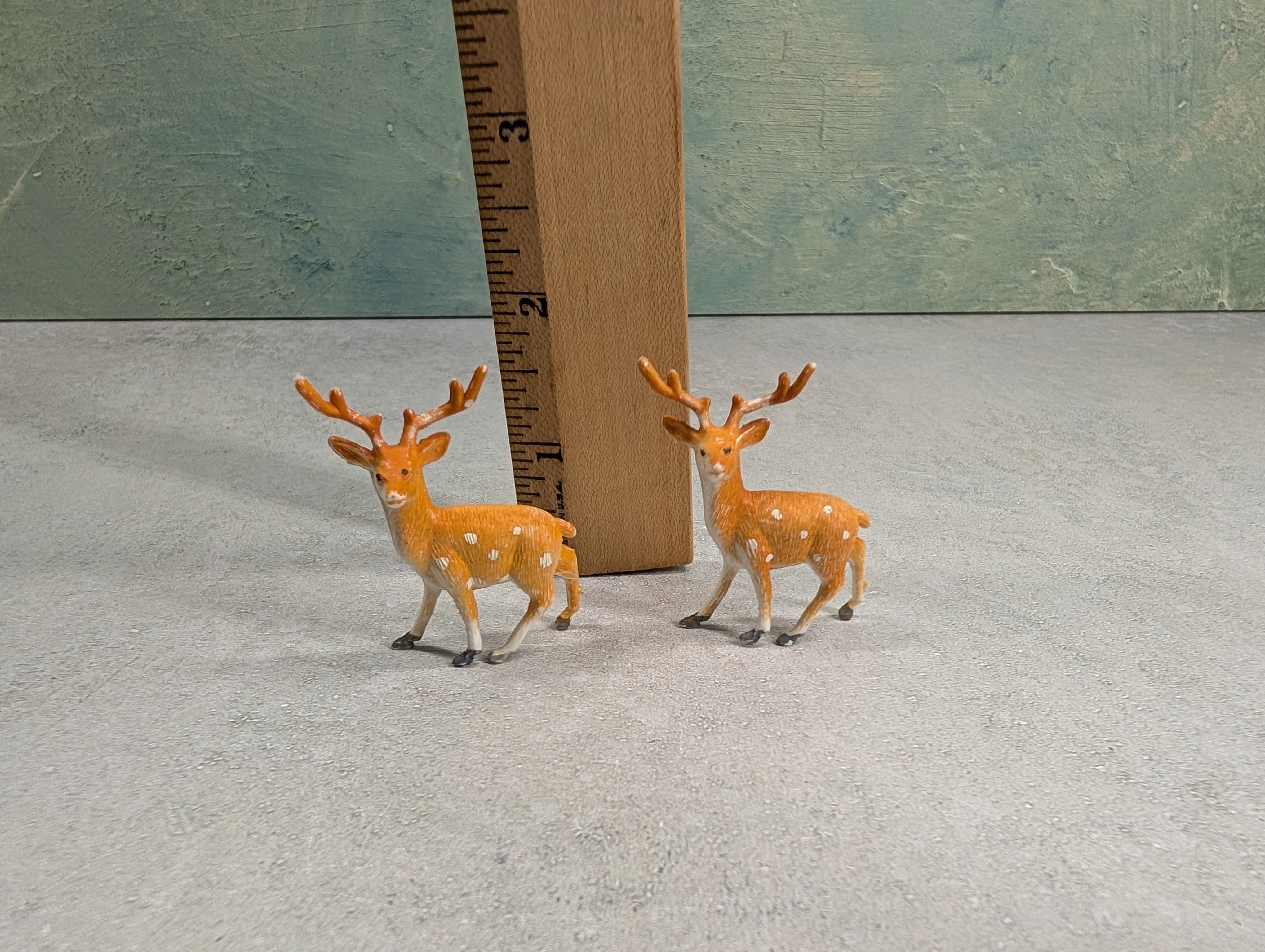 USED O Deer (2 pcs)