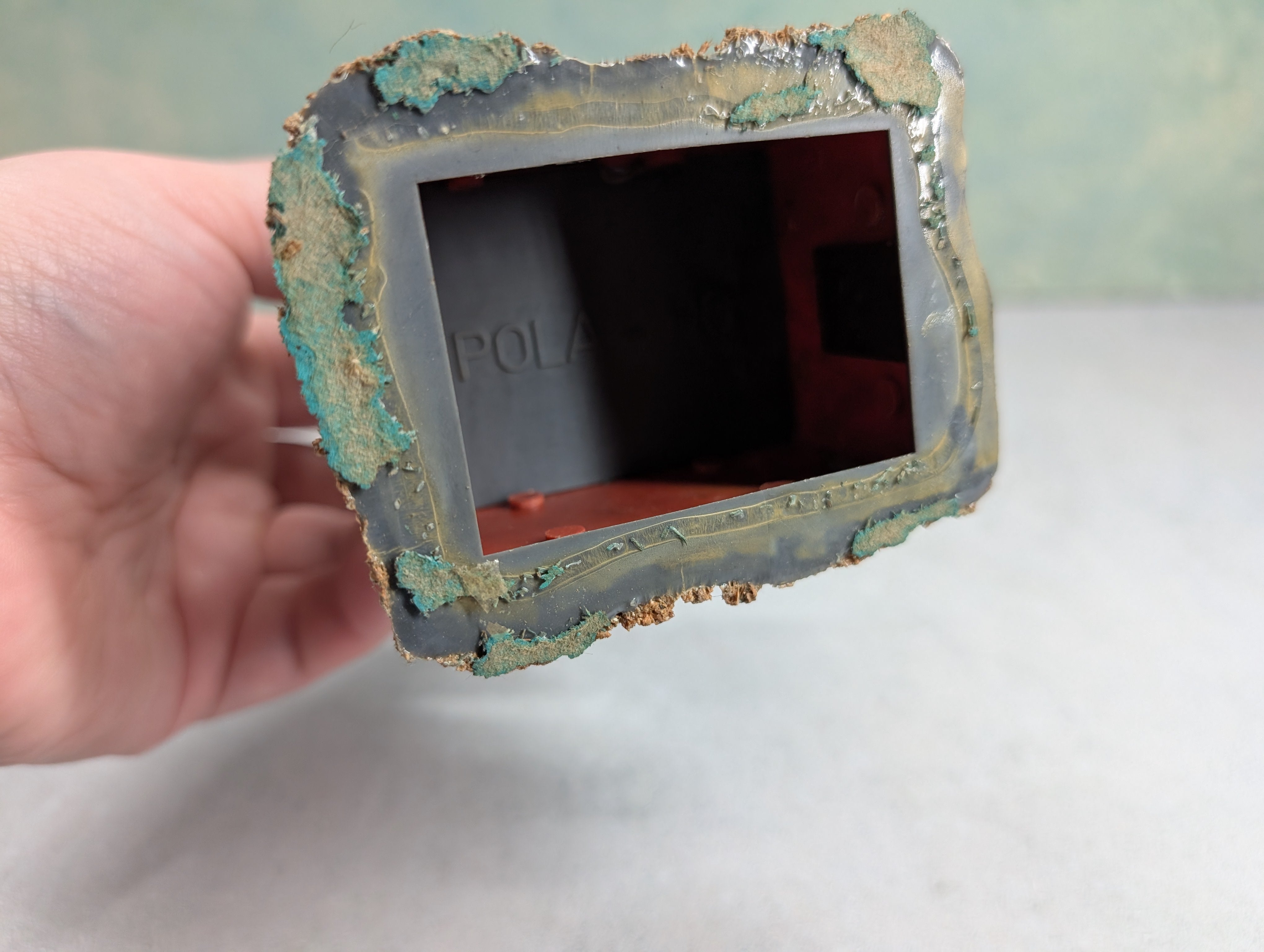 USED Pola HO Scale Water Tank Tower Pump House