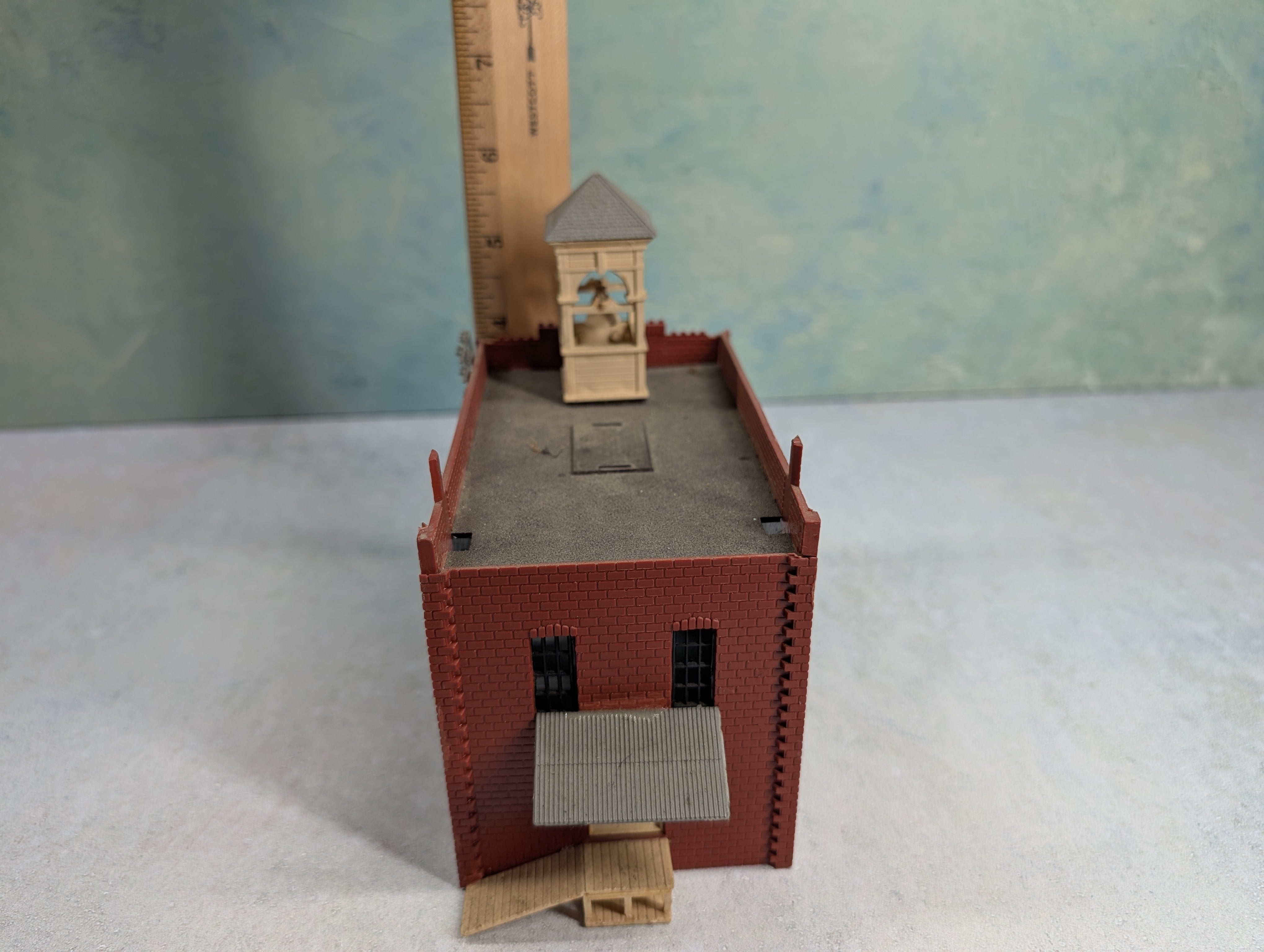 USED HO Scale Old Time Brick Fire House, Building