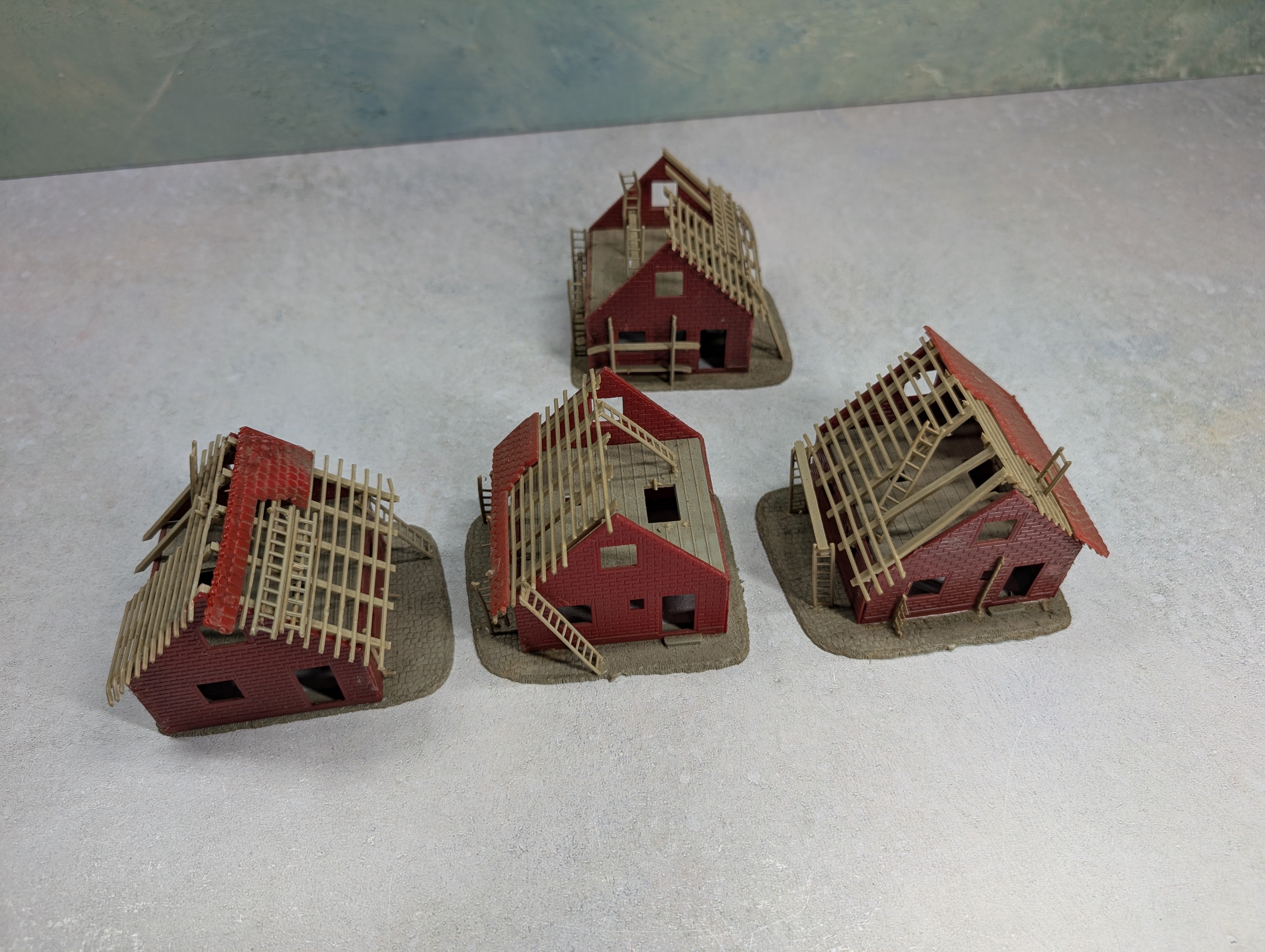 USED HO Scale Lot of Brick Homes Under Construction (4 pcs)