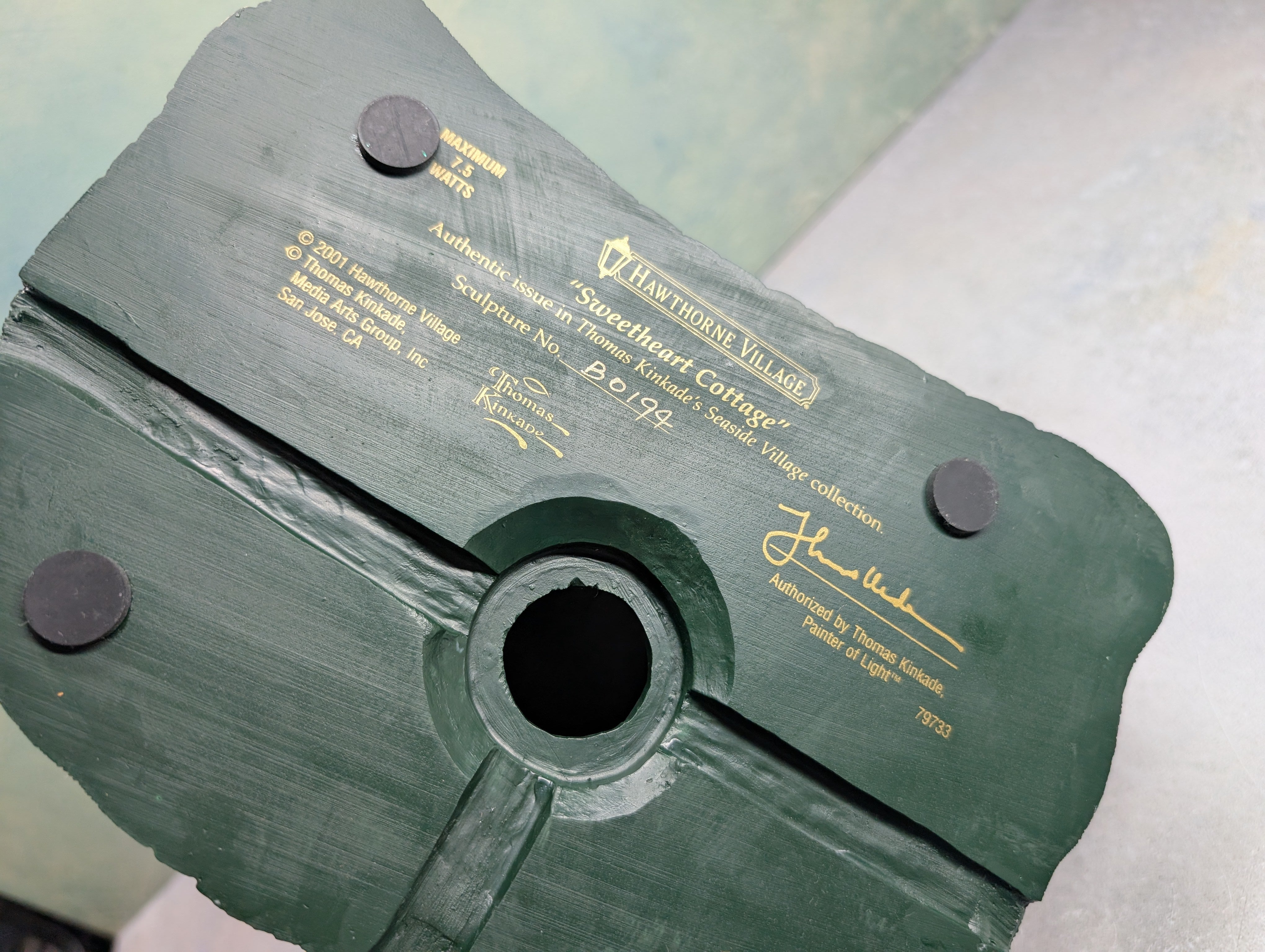 USED Hawthorne Village 79733 Sweetheart Cottage Building Thomas Kinkade