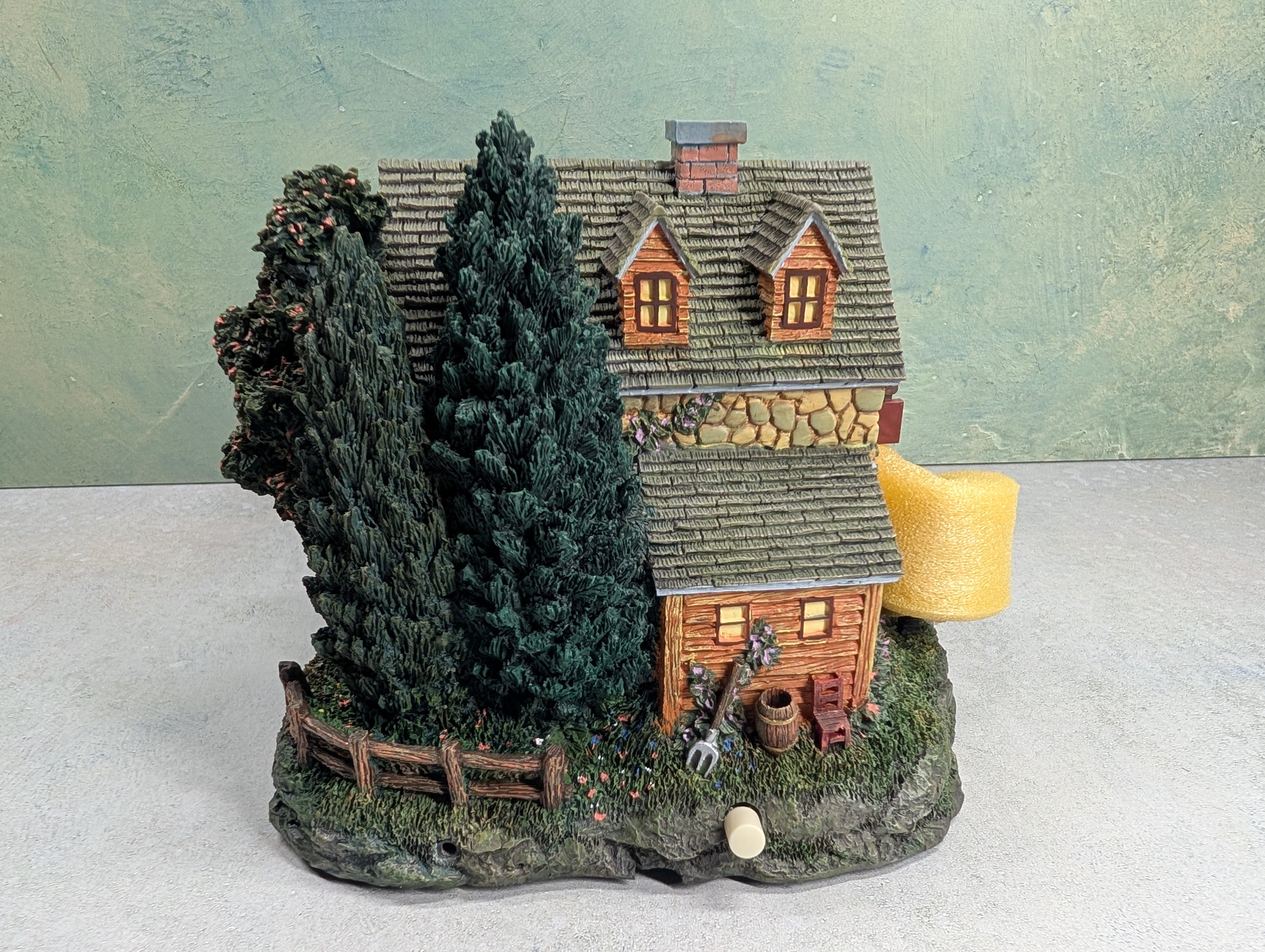 USED Hawthorne Village 79734 Stonebrook Mill Thomas Kinkade