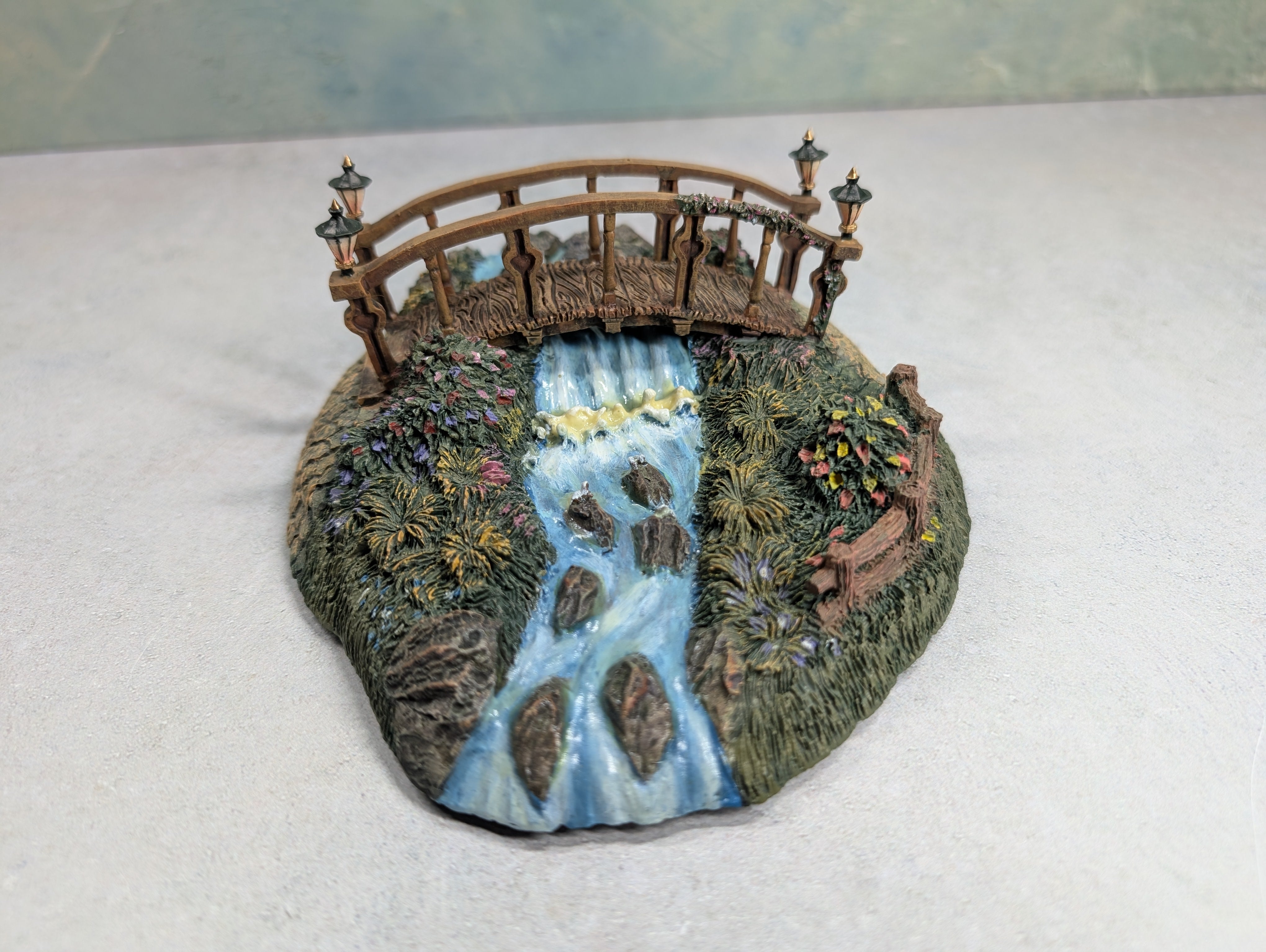 USED Hawthorne Village 79732 Sweetheart Bridge Thomas Kinkade