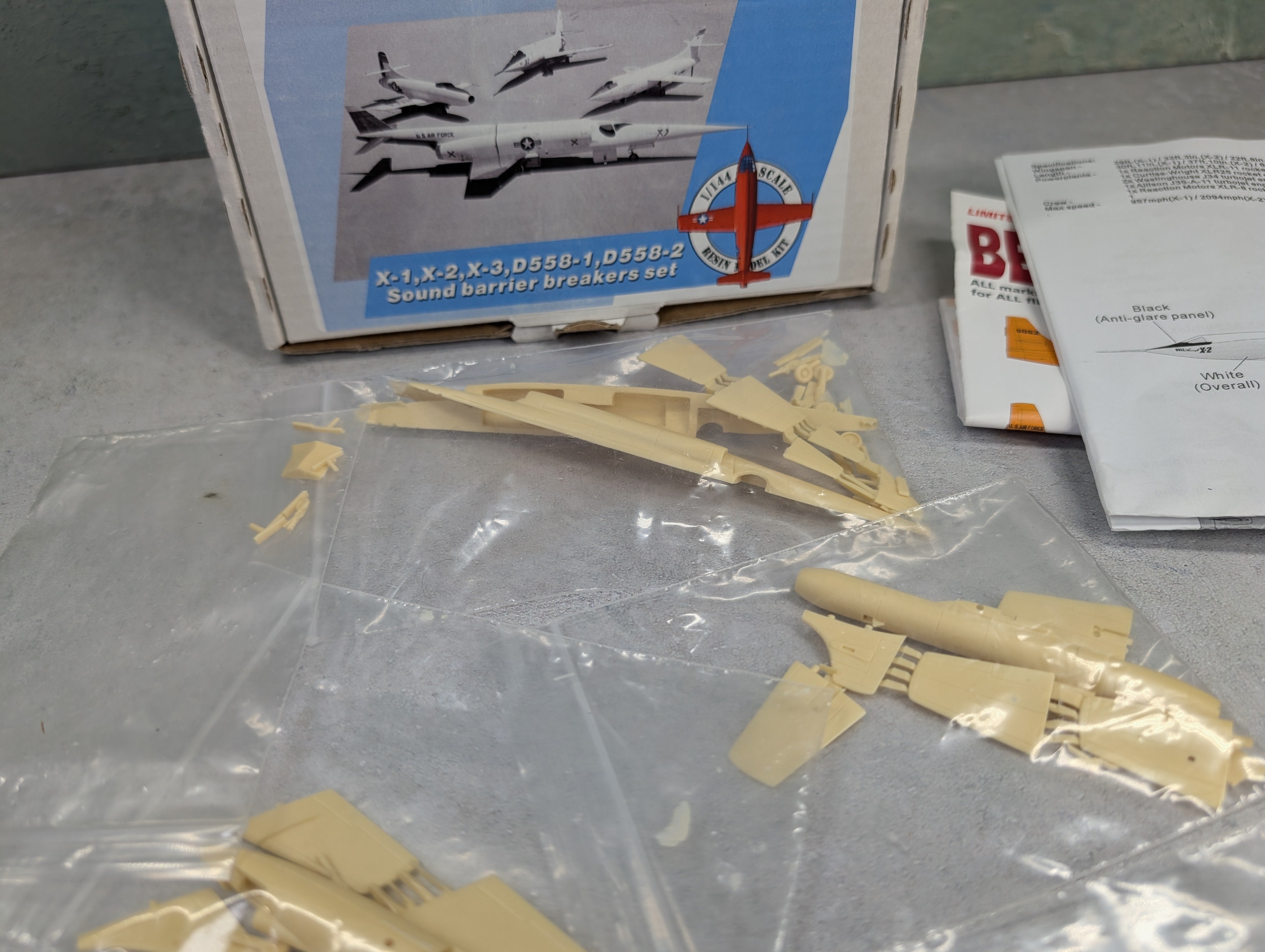 USED Anigrand Craftswork AA-3003 1:144 Resin Sound Barrier Breakers Set KIT