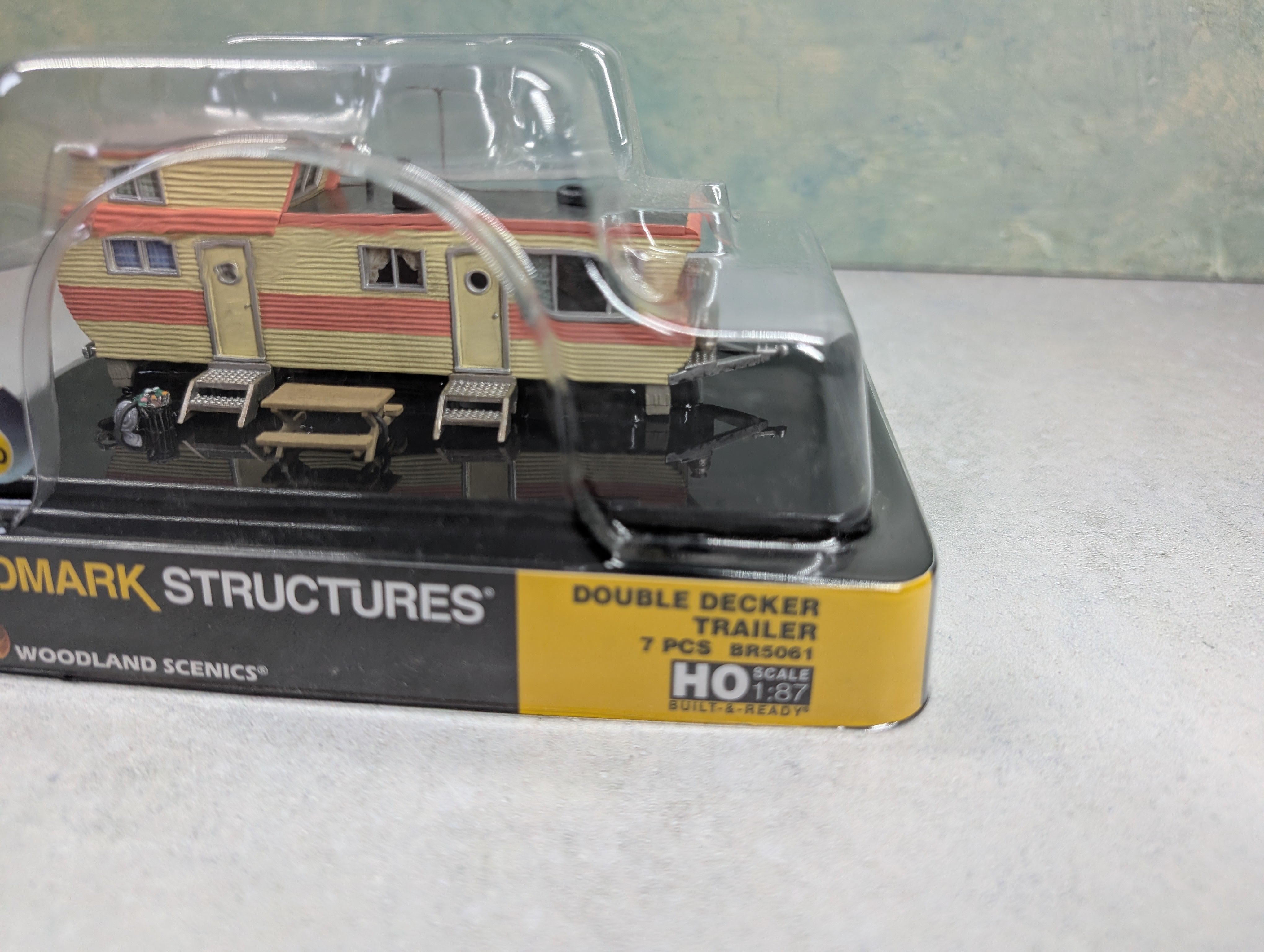 Woodland Scenics BR5061 HO Scale Double Decker Trailer 7 pcs & LED