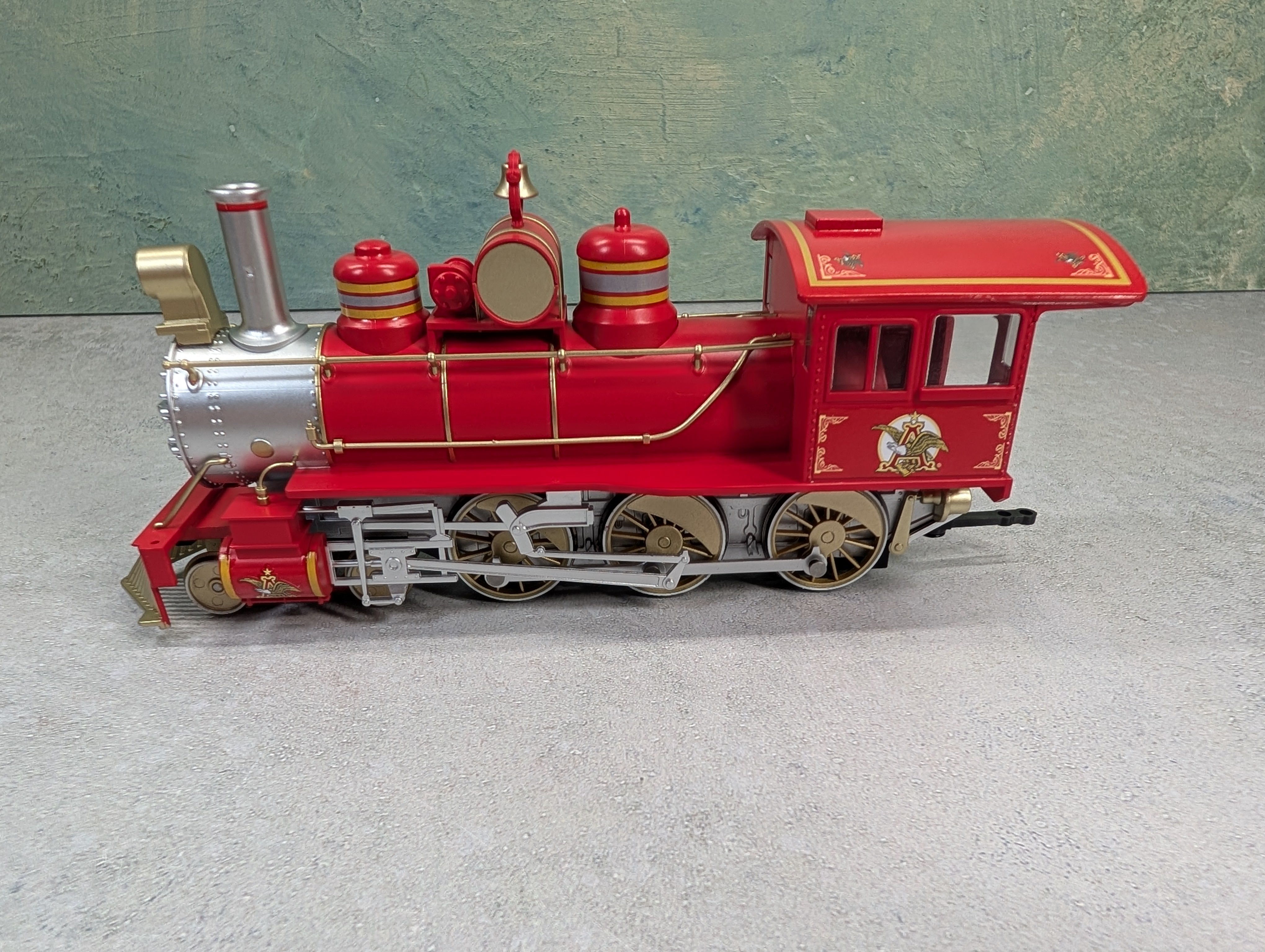 USED Hawthorne Village On30 Scale 4-6-0 Steam Locomotive, Narrow Gauge Budweiser Runs Great DC