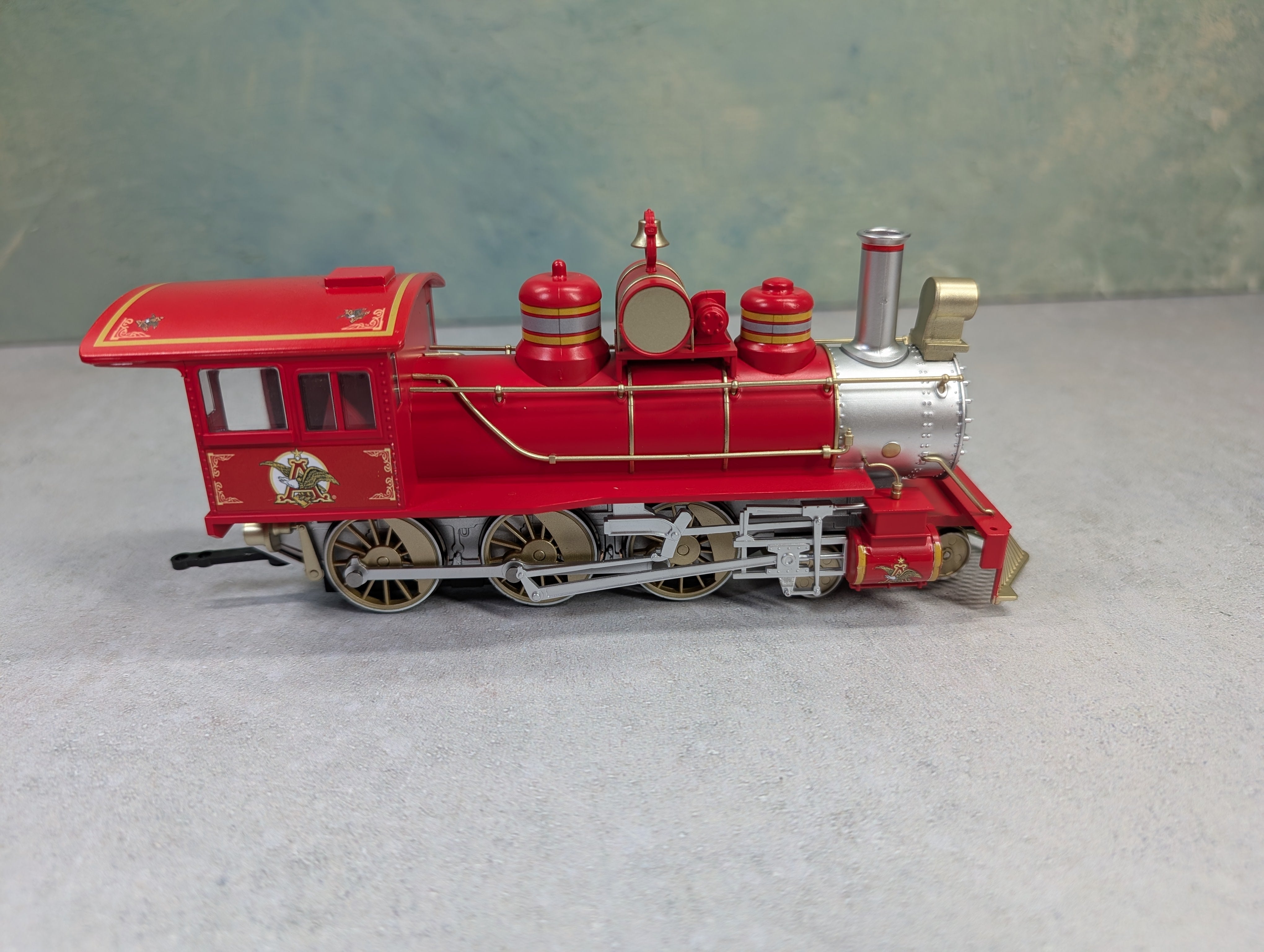 USED Hawthorne Village On30 Scale 4-6-0 Steam Locomotive, Narrow Gauge Budweiser Runs Great DC
