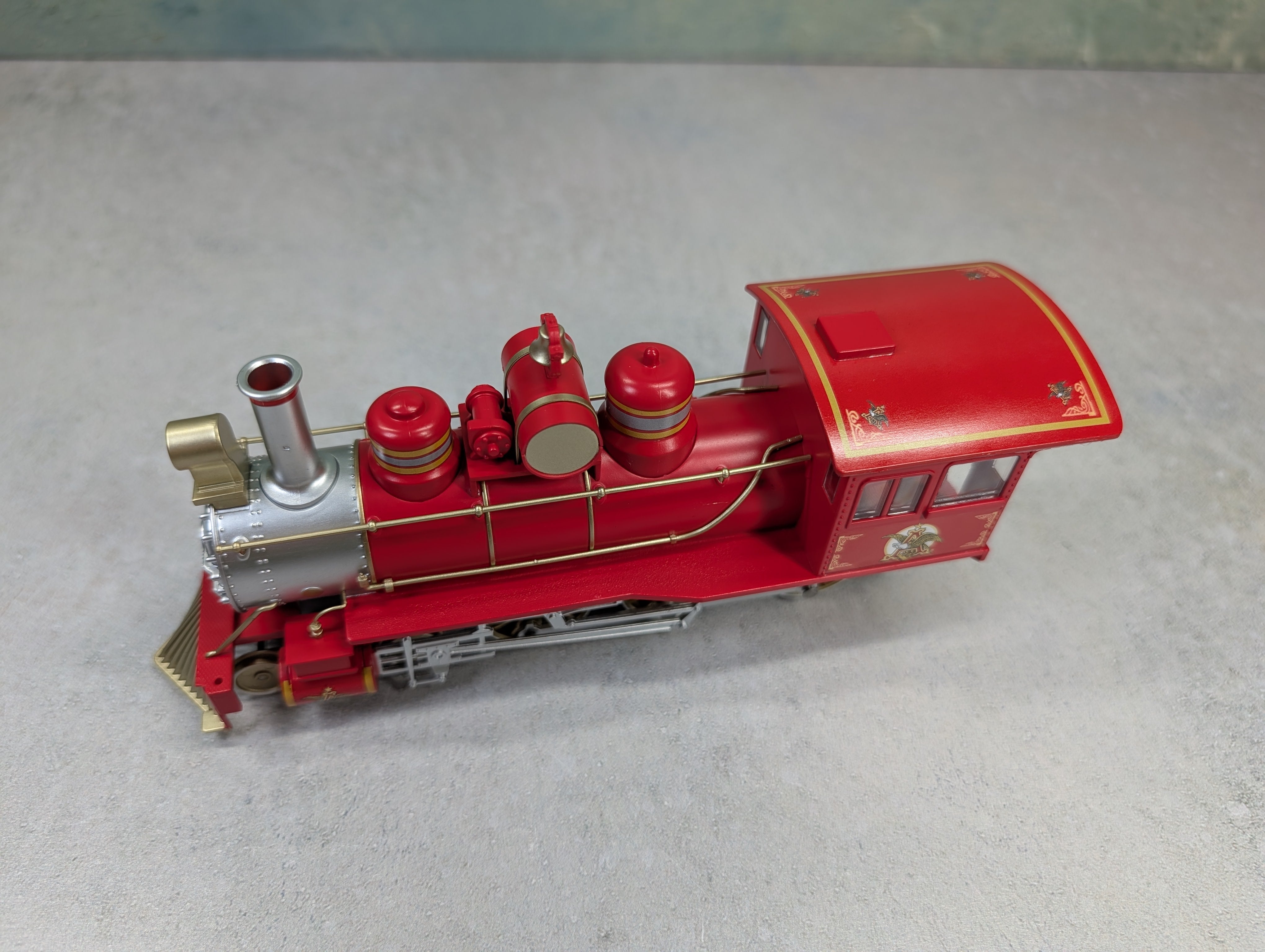 USED Hawthorne Village On30 Scale 4-6-0 Steam Locomotive, Narrow Gauge Budweiser Runs Great DC
