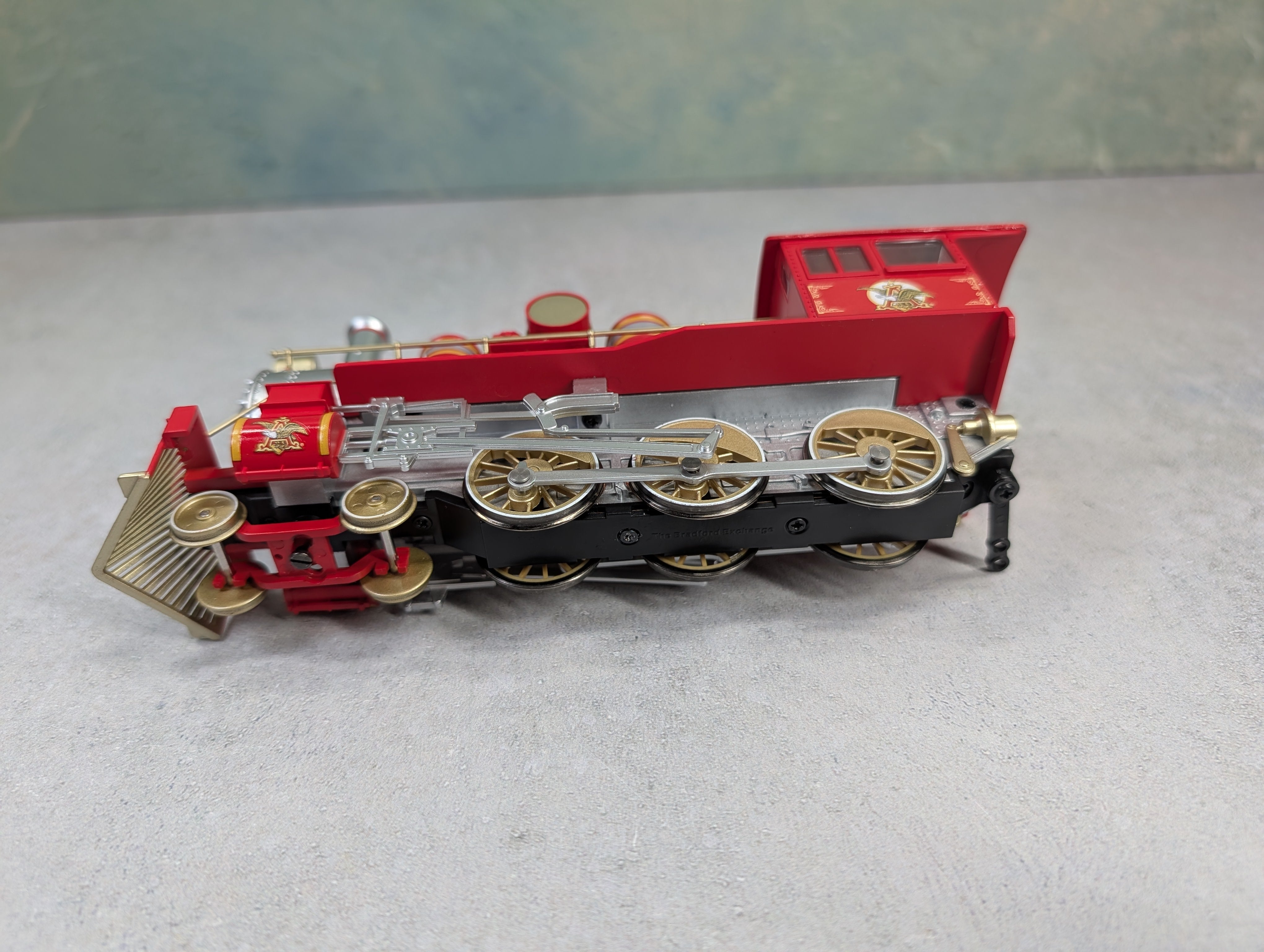 USED Hawthorne Village On30 Scale 4-6-0 Steam Locomotive, Narrow Gauge Budweiser Runs Great DC