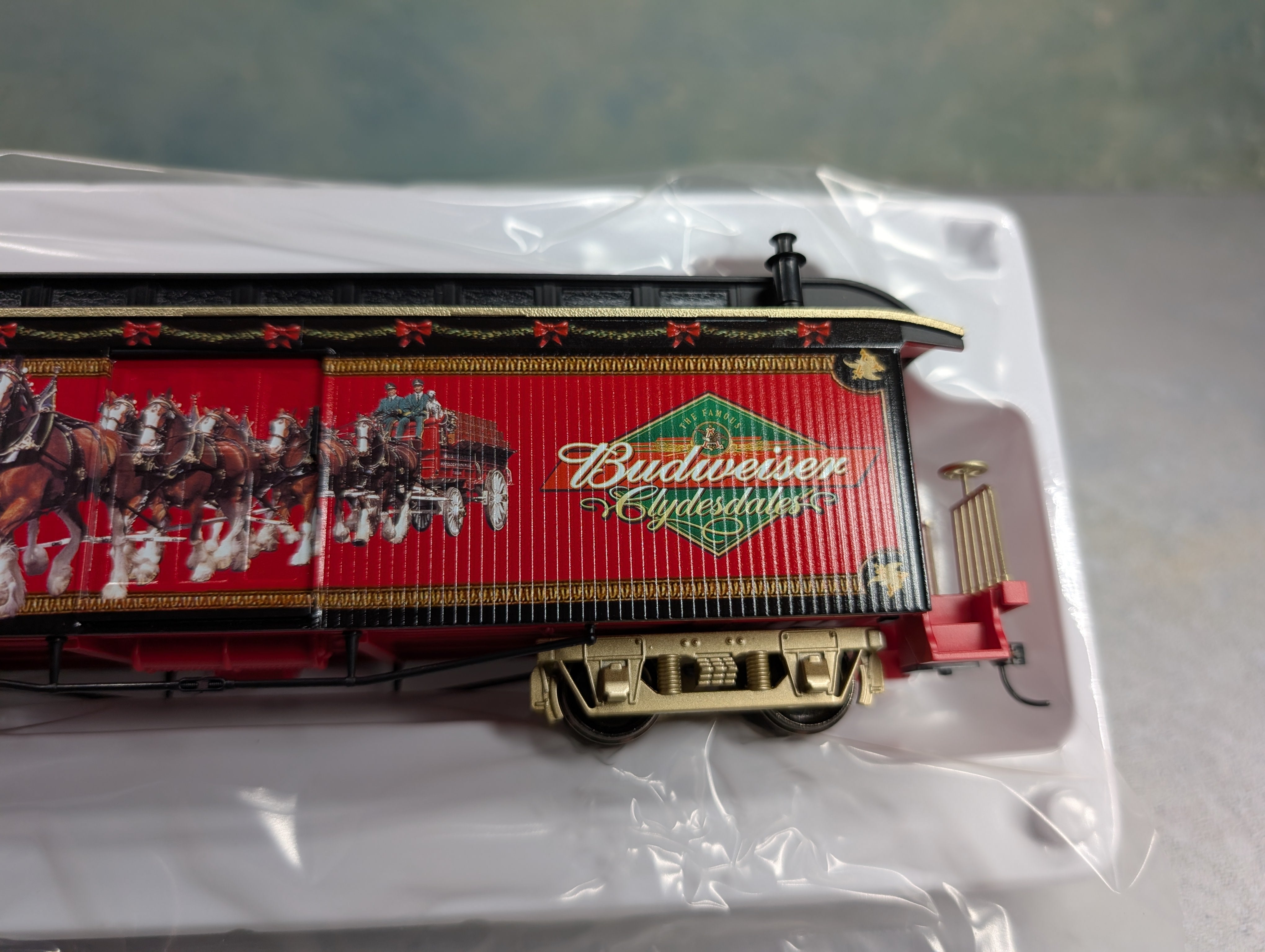 USED Hawthorne Village On30 Scale Narrow Gauge Baggage Passenger Car Budweiser