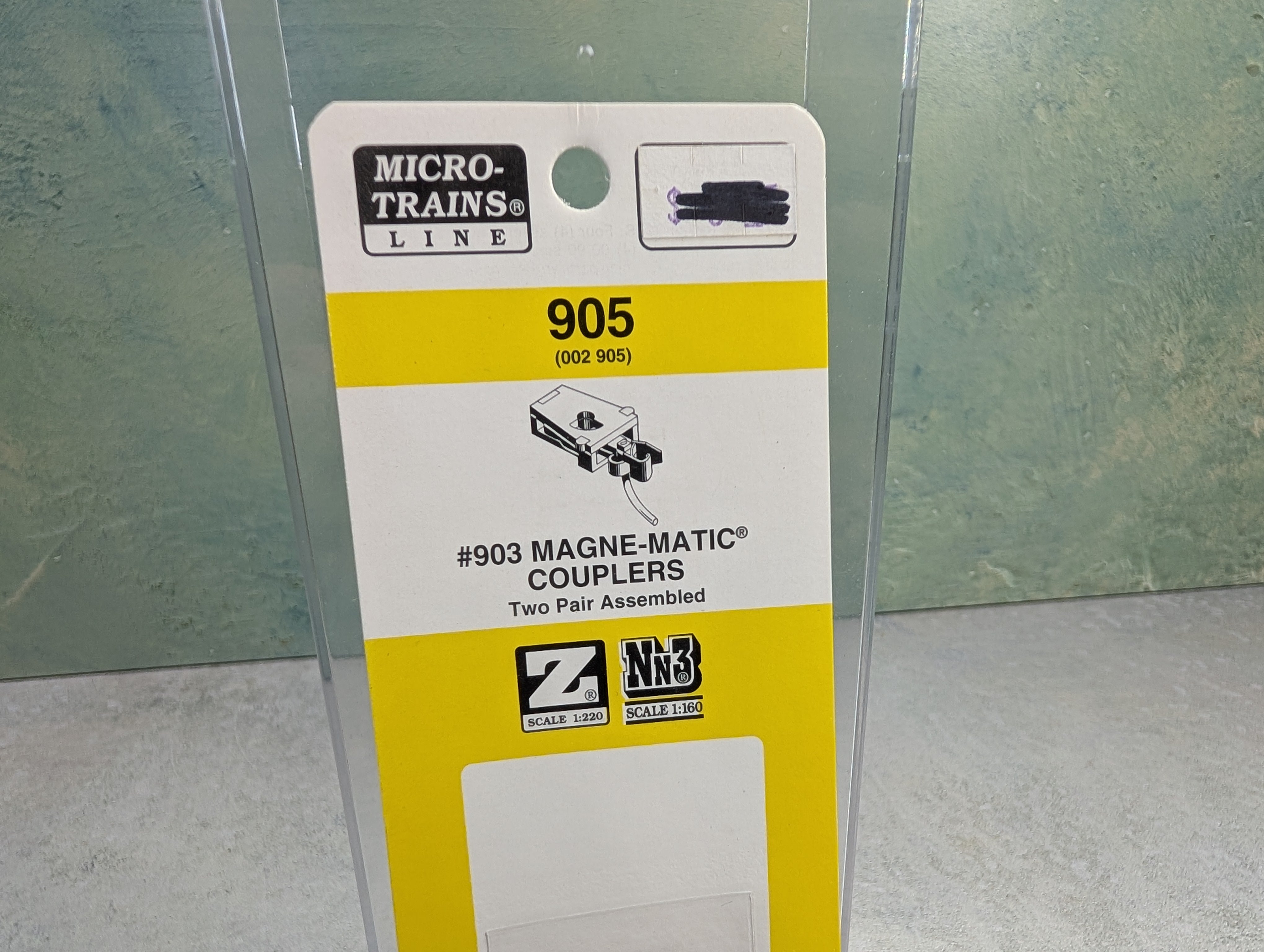 USED Micro-Trains 905 Z Scale #903 Magne-Matic Couplers (Two Pair, Assembled) 002905, Body Mount