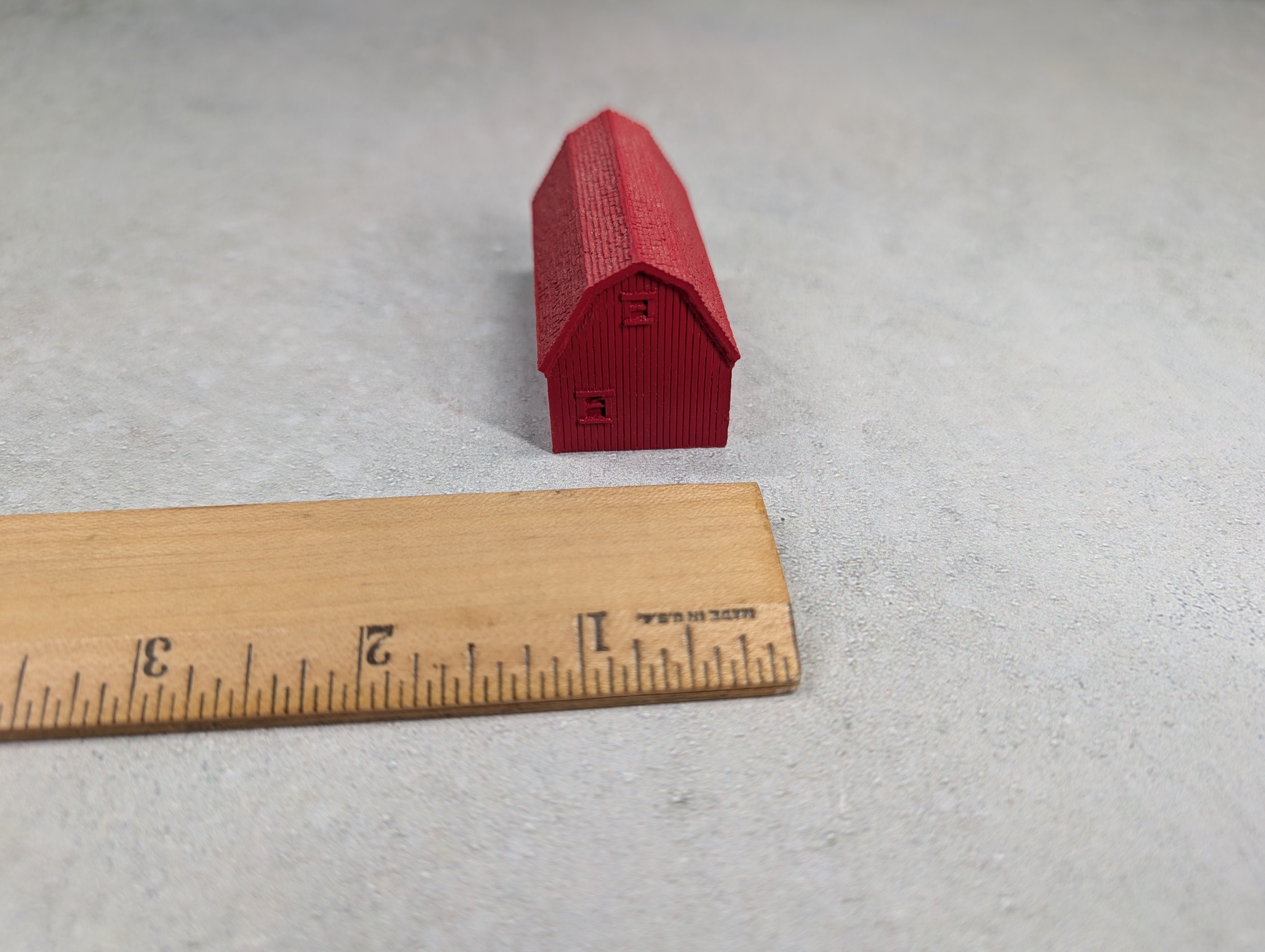 USED Marklin 2639 Z Scale Mini-Club Classic American Series Red Barn Assembled Resin