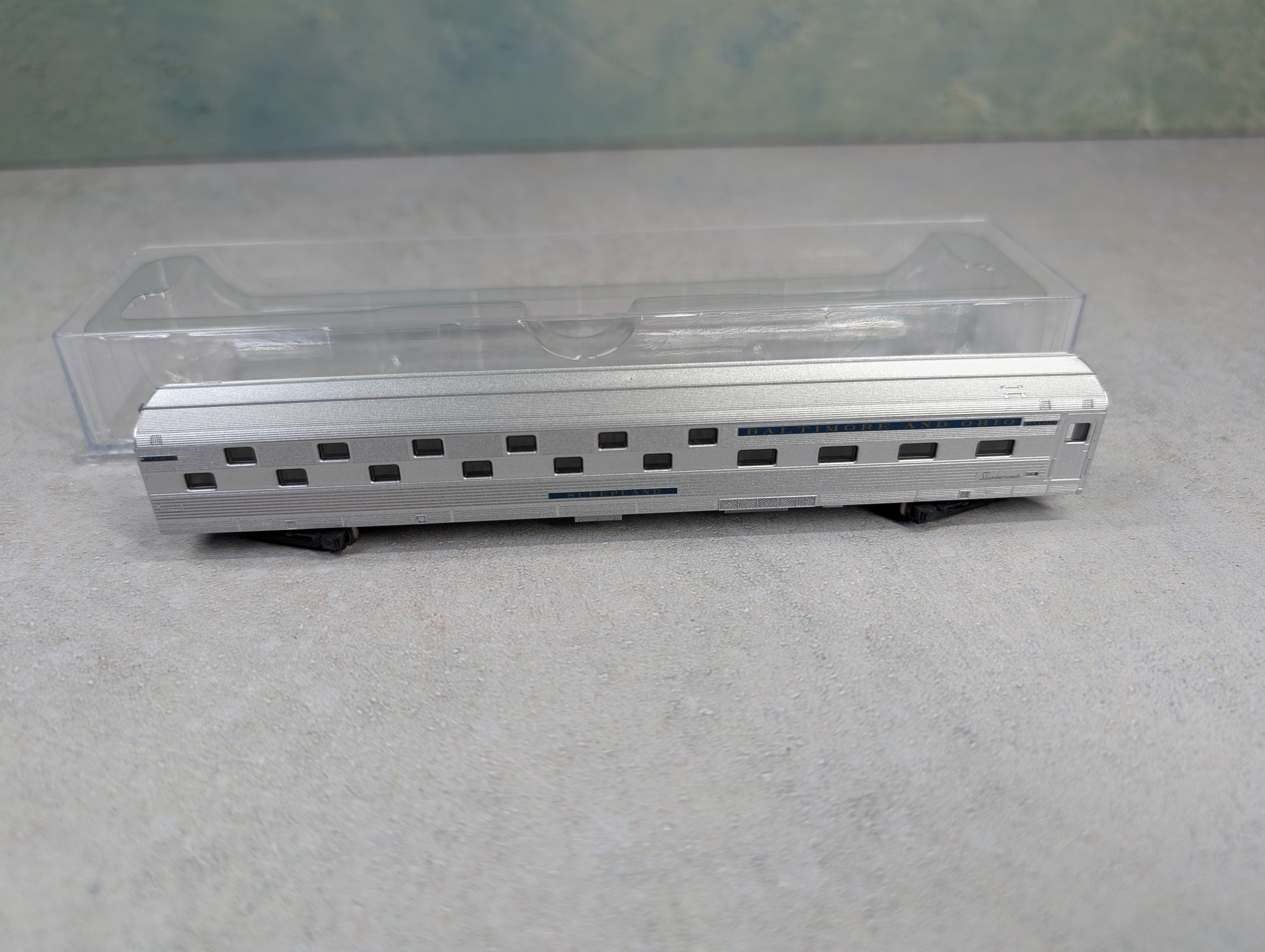 USED KATO N Scale Sleeper Passenger Car Baltimore and Ohio Sleepland