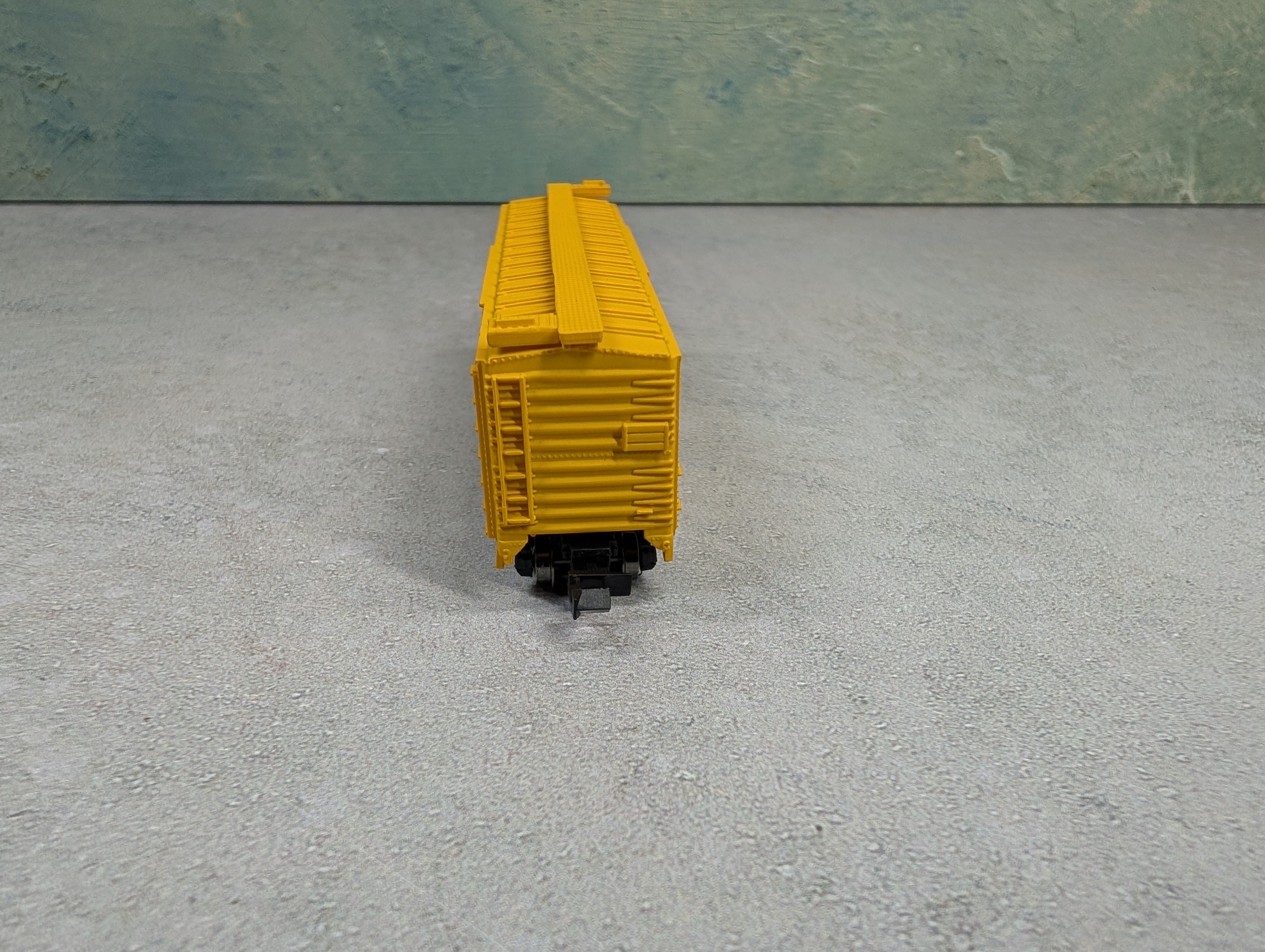 USED Bachmann 71059 N Scale 50' Plug Door Box Car Chessie System B&O #11147