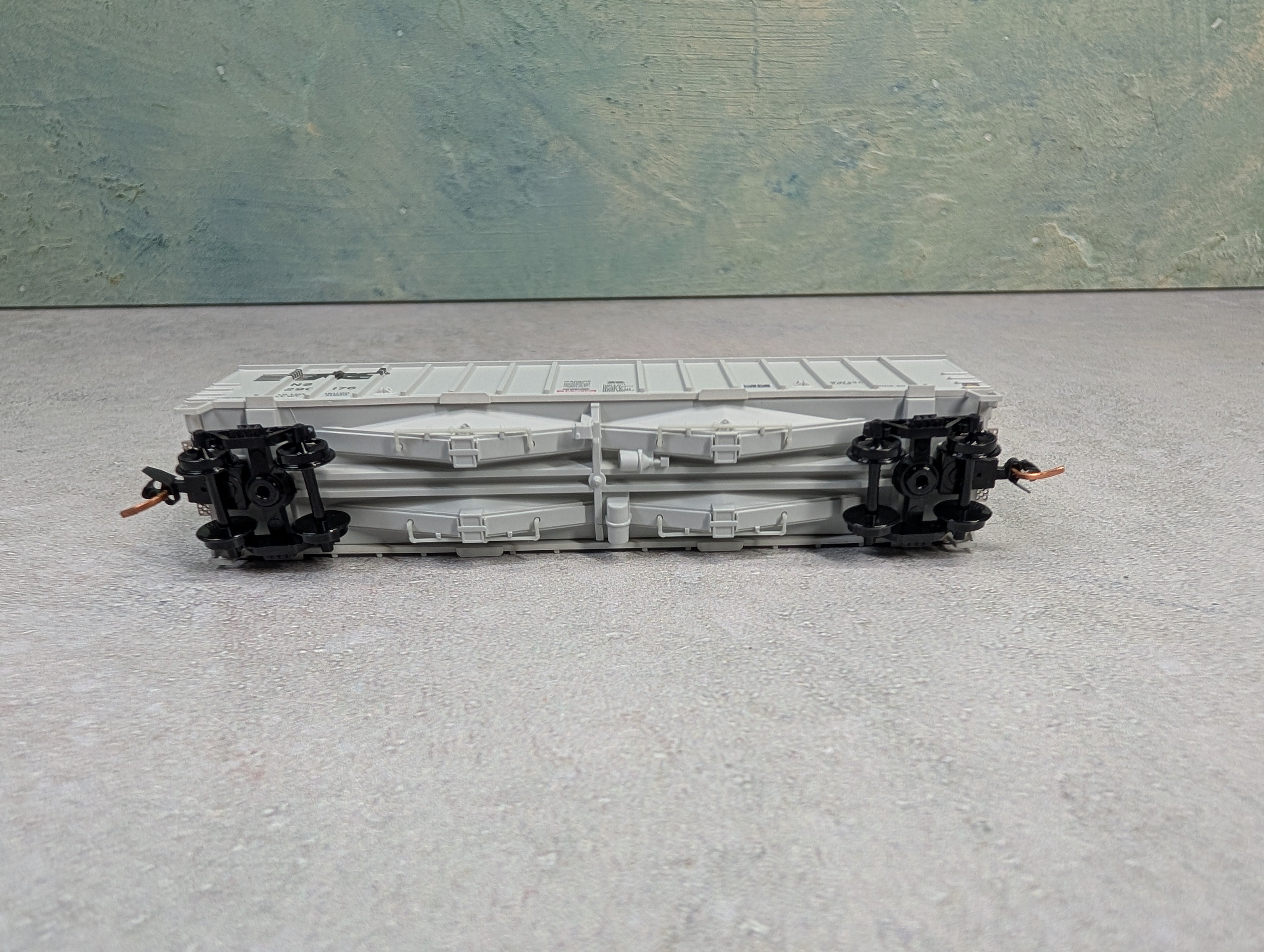 USED Micro-Trains 9800022 N Scale 50' Airslide Hopper Norfolk Southern NS #290176