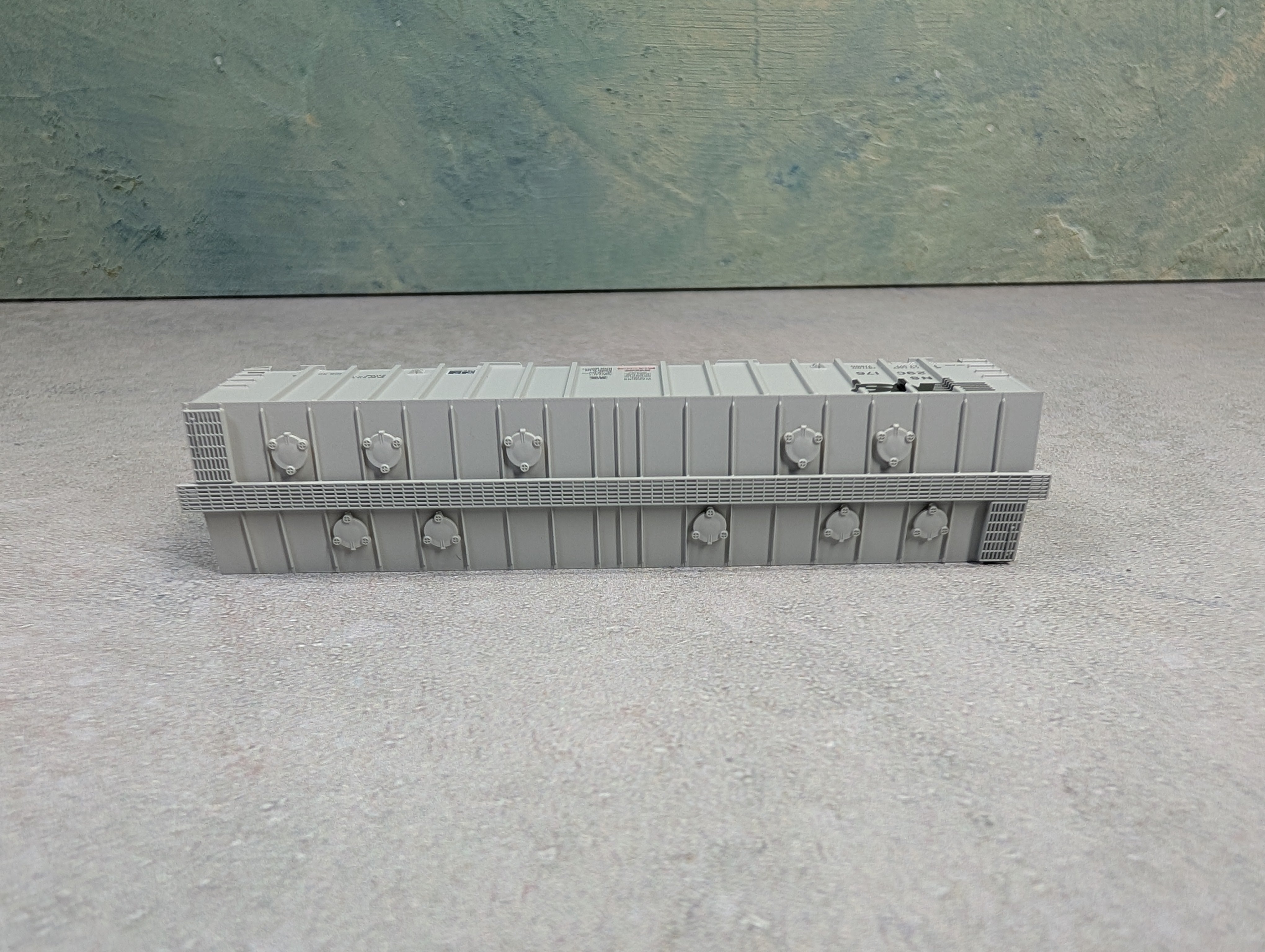 USED Micro-Trains 9800022 N Scale 50' Airslide Hopper Norfolk Southern NS #290176