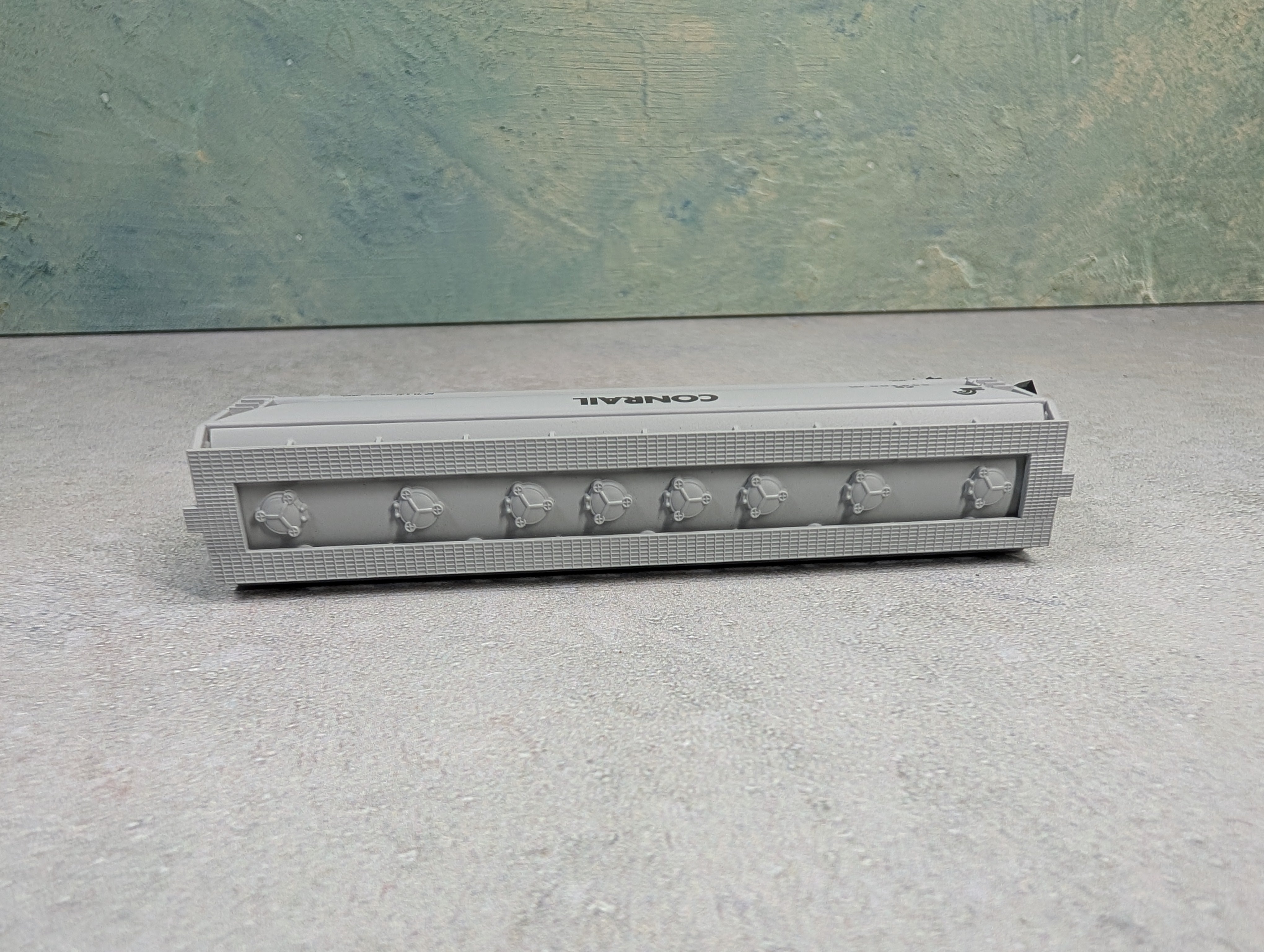 USED Atlas 3953 N Scale ACF 4 Bay Centerflow Hopper Conrail CR #892100