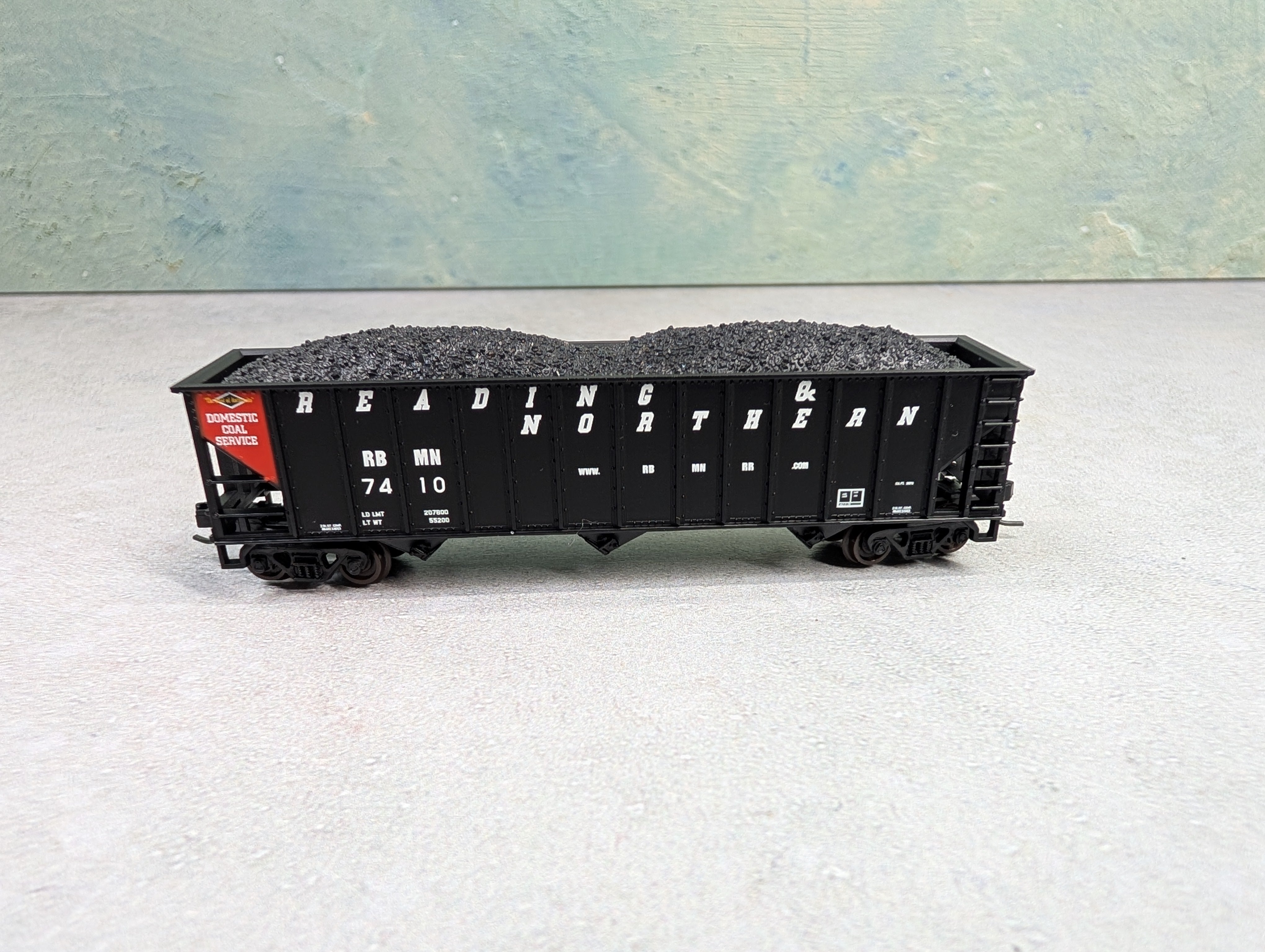 USED Atlas Trainman 50002378 N Scale 90 Ton Hopper Reading & Northern RBMN #7410
