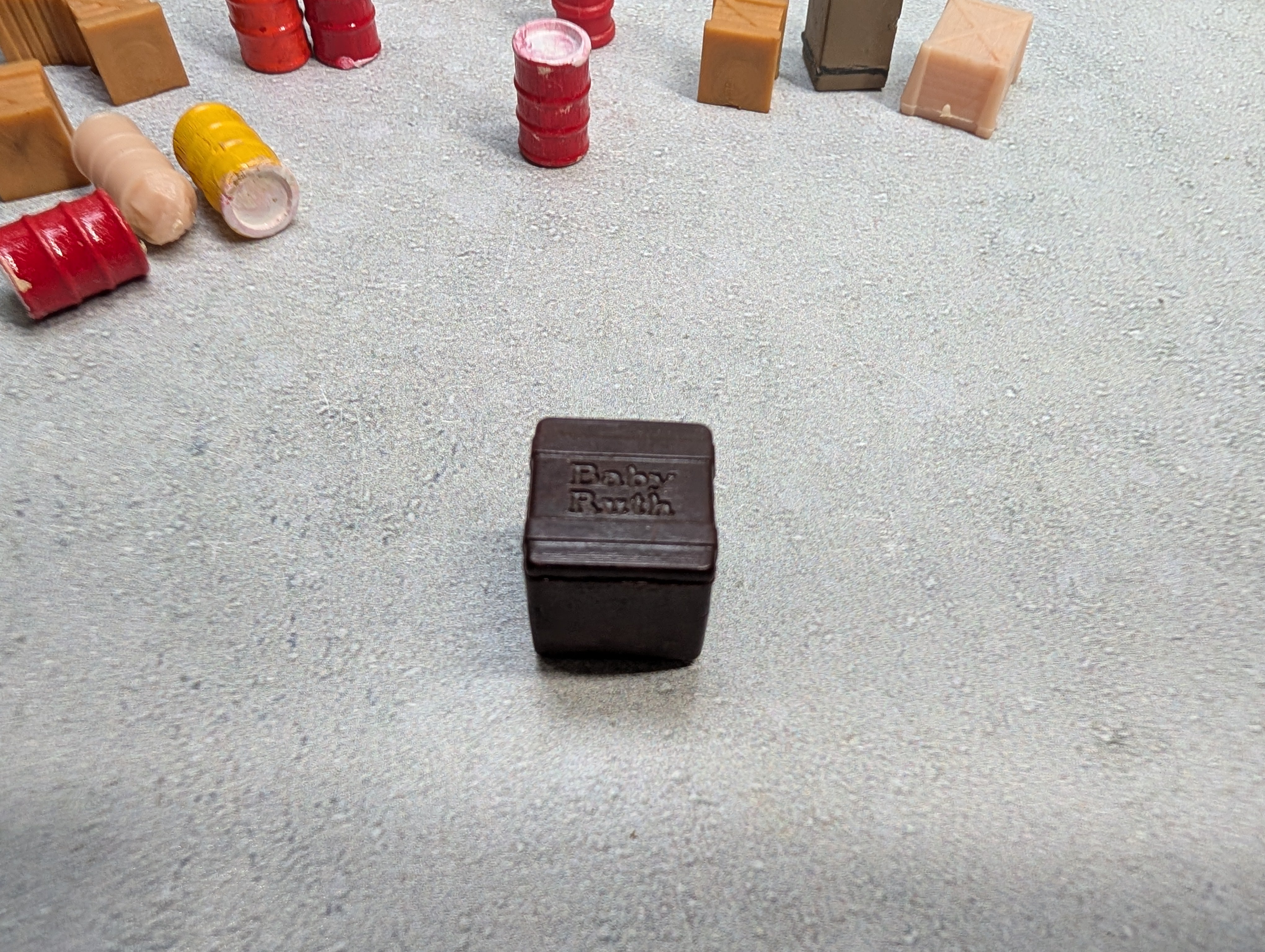 USED HO Scale Lot of Barrels, Crates, & More, Detail Parts