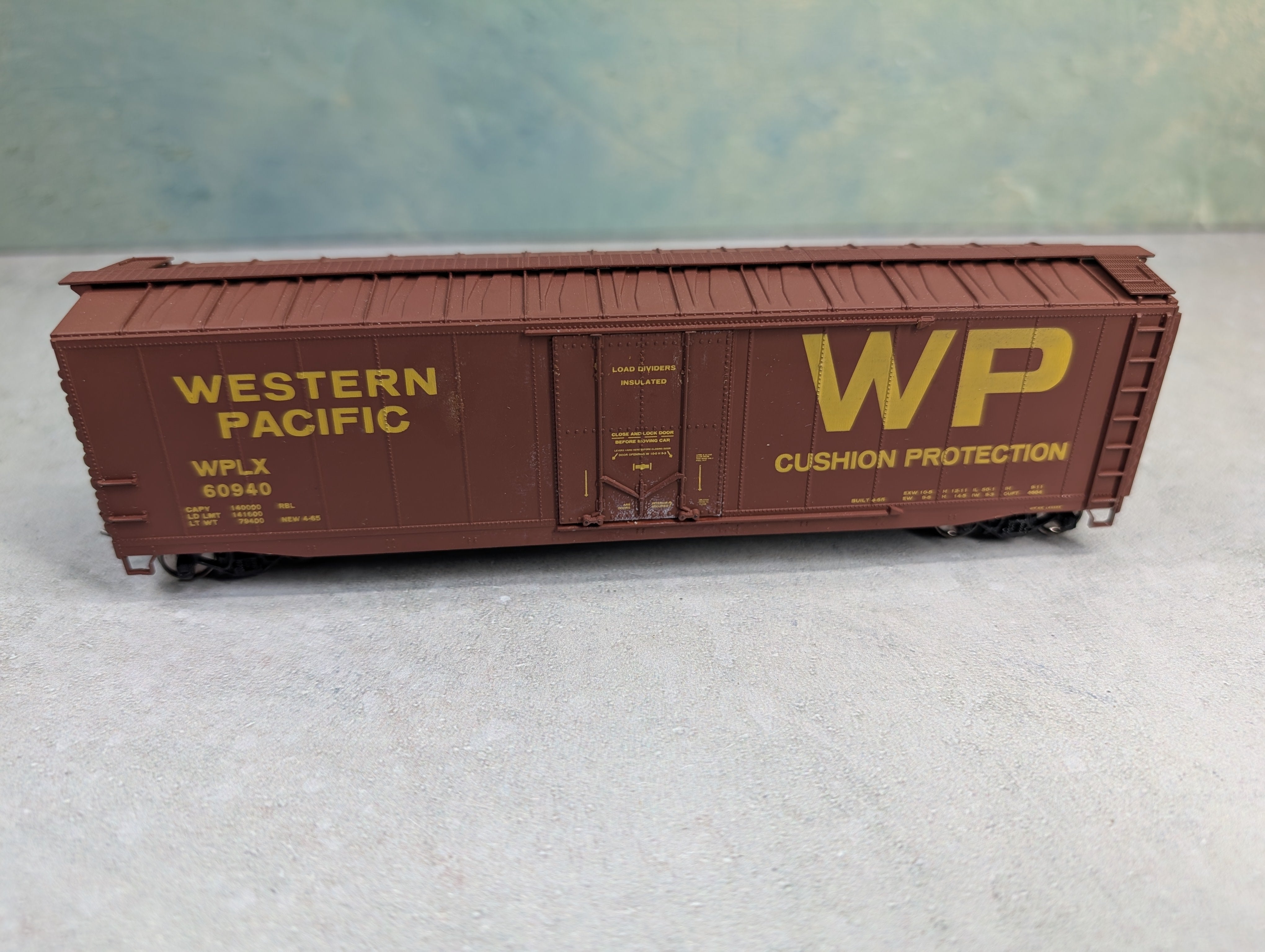 USED Accurail HO Scale 50' Plug Door Box Car Western Pacific WPLX #60940