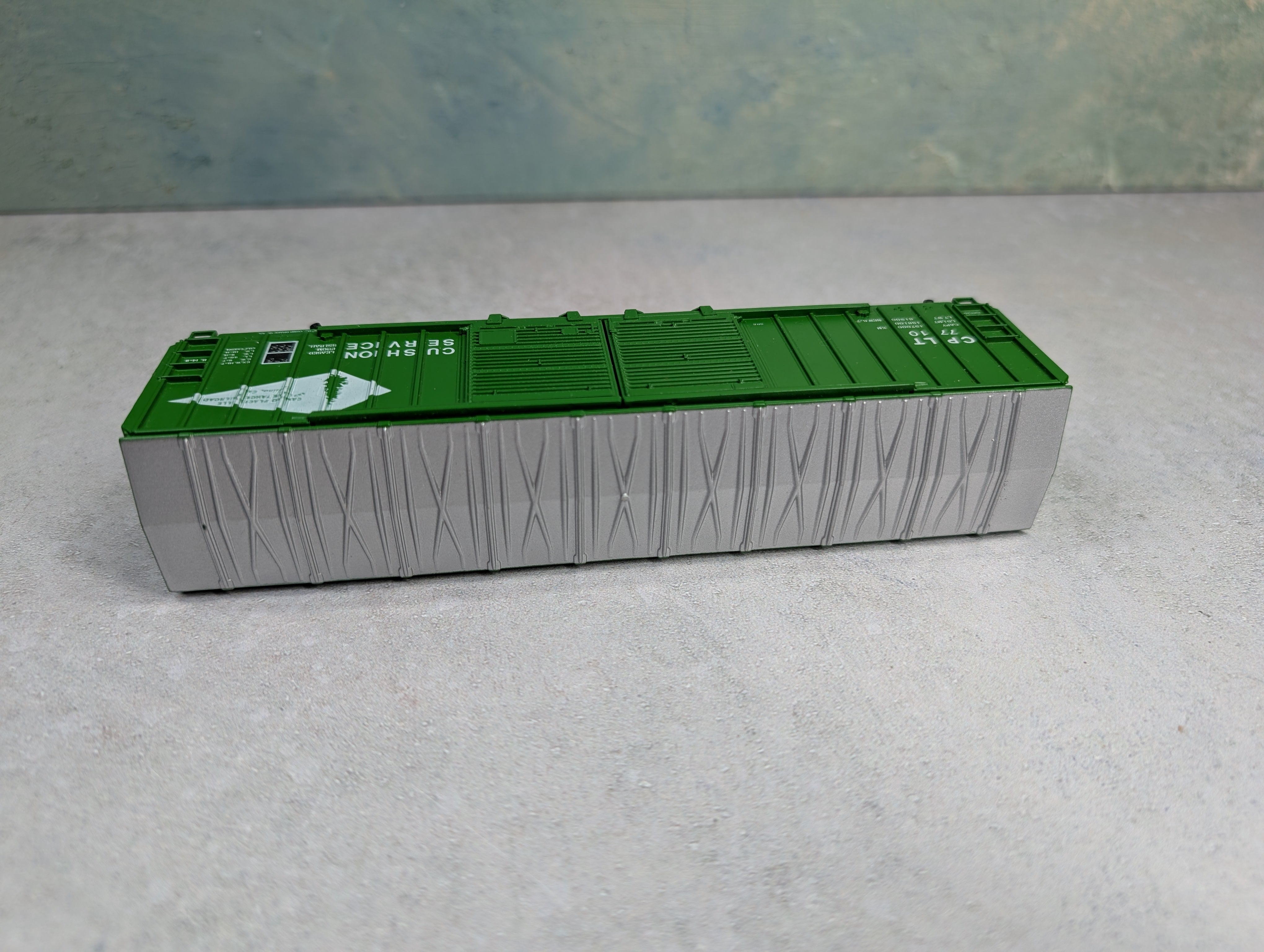 USED Athearn HO Scale 50' OB Box Car Camino, Placerville & Lake Tahoe CPLT #7710 Kadees