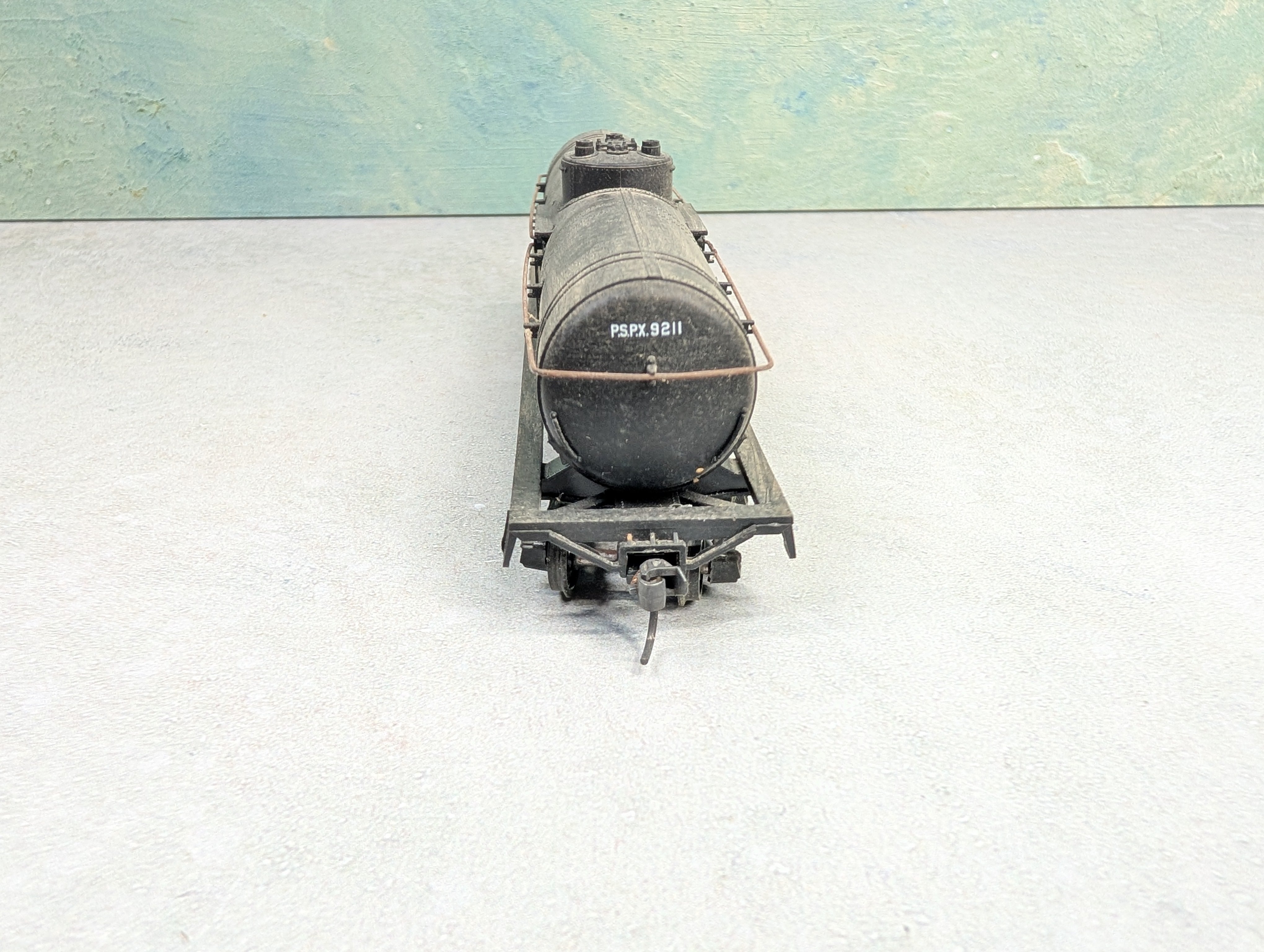 USED Athearn 1572 HO Scale 40' Single Dome Tank Car Phillips 66 PSPX #9211