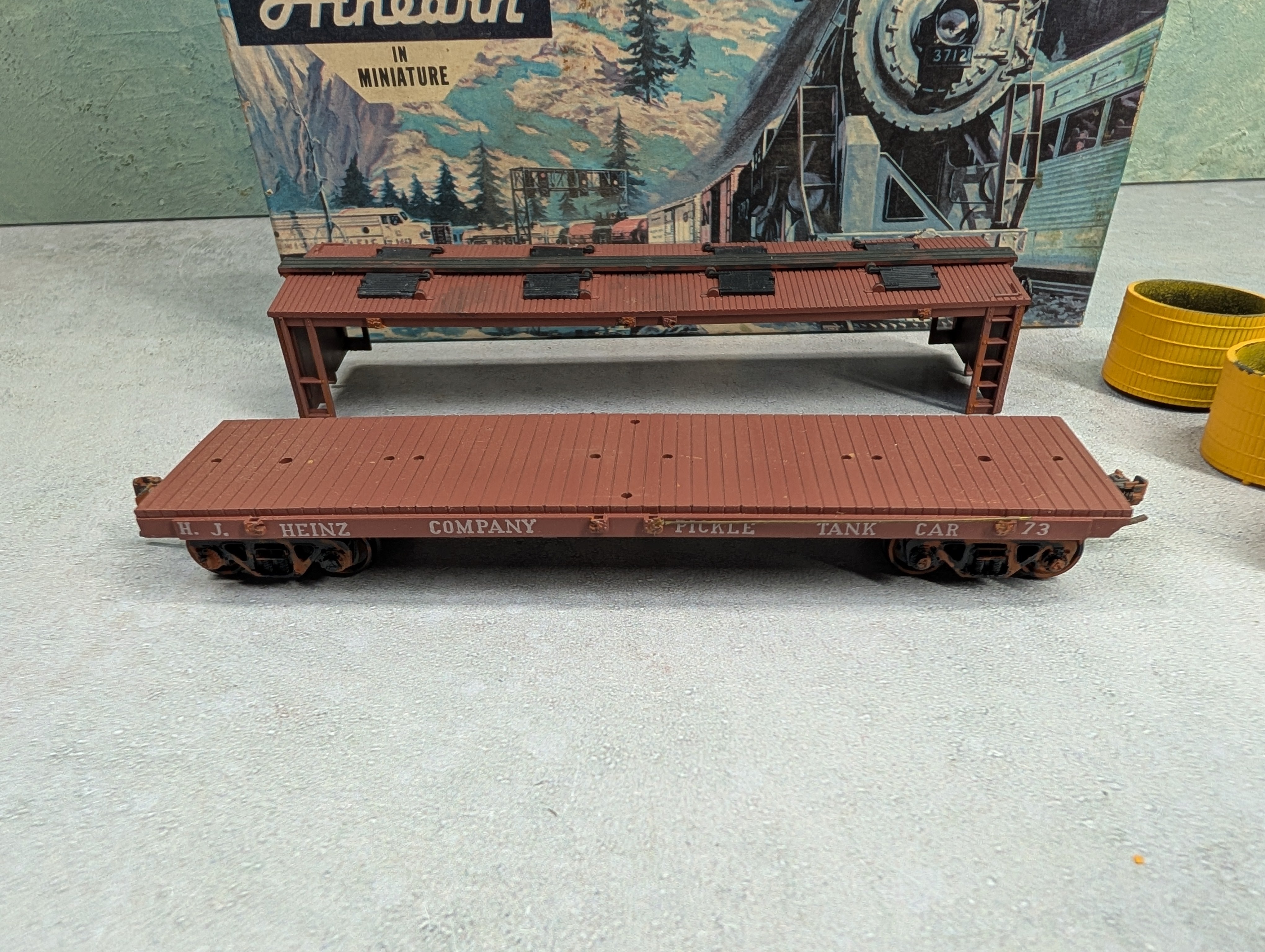 USED Athearn 1475 HO Scale Pickle Car with Tanks Heinz #73 KIT