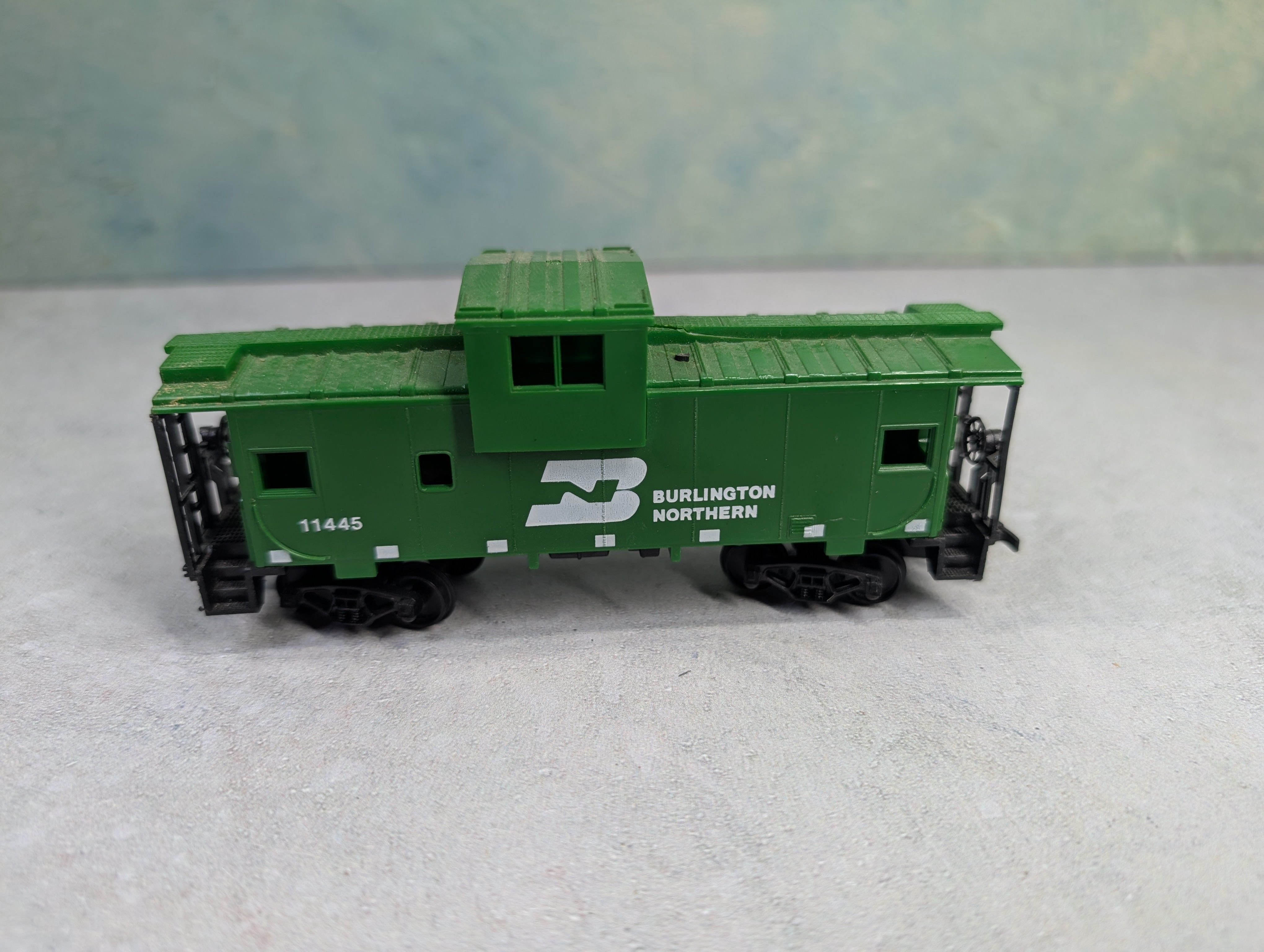 USED AHM HO Scale Caboose Burlington Northern #11445