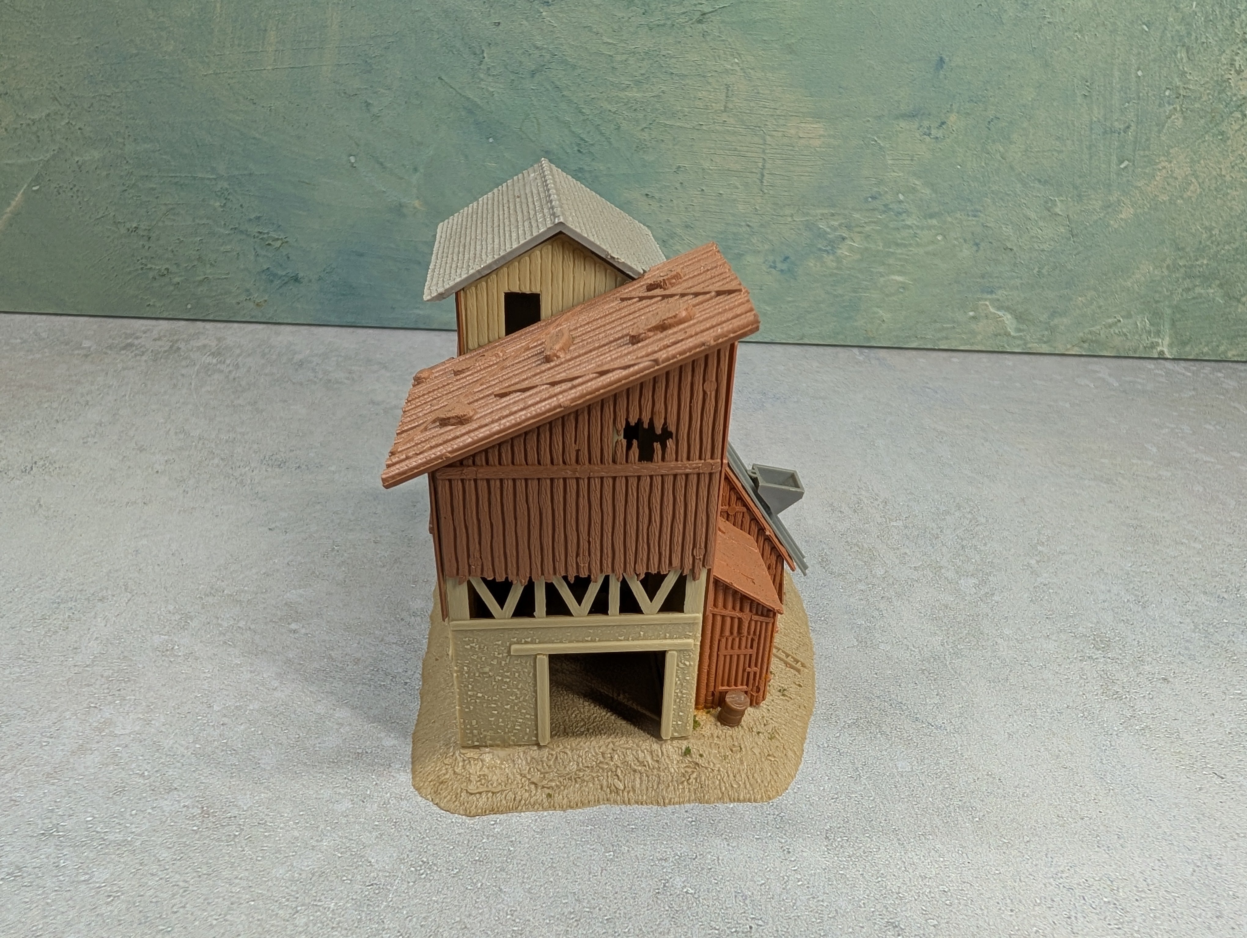 USED Pola N Scale Coaling Station Building