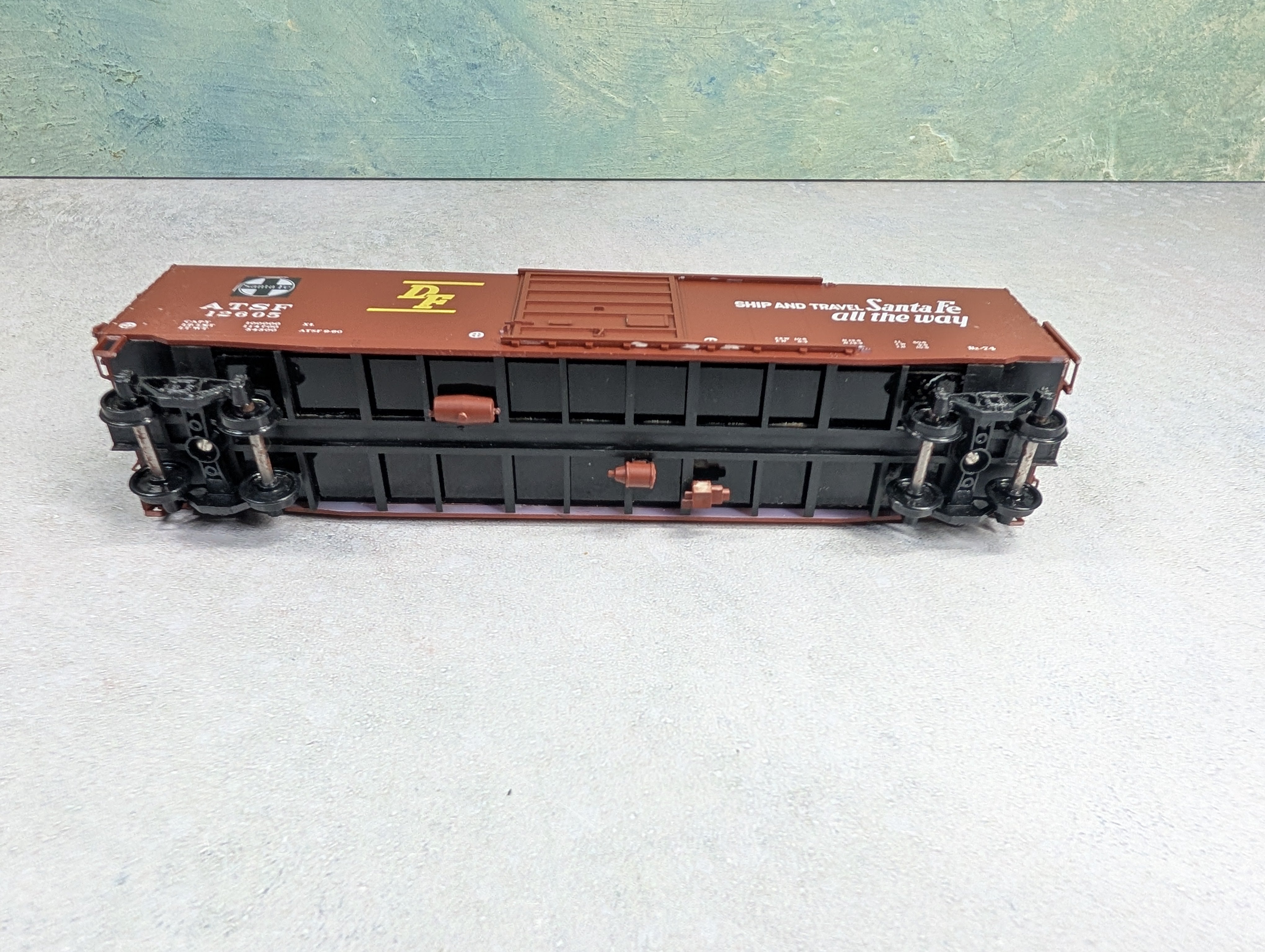 USED HO Scale 50' Box Car Santa Fe ATSF #12605
