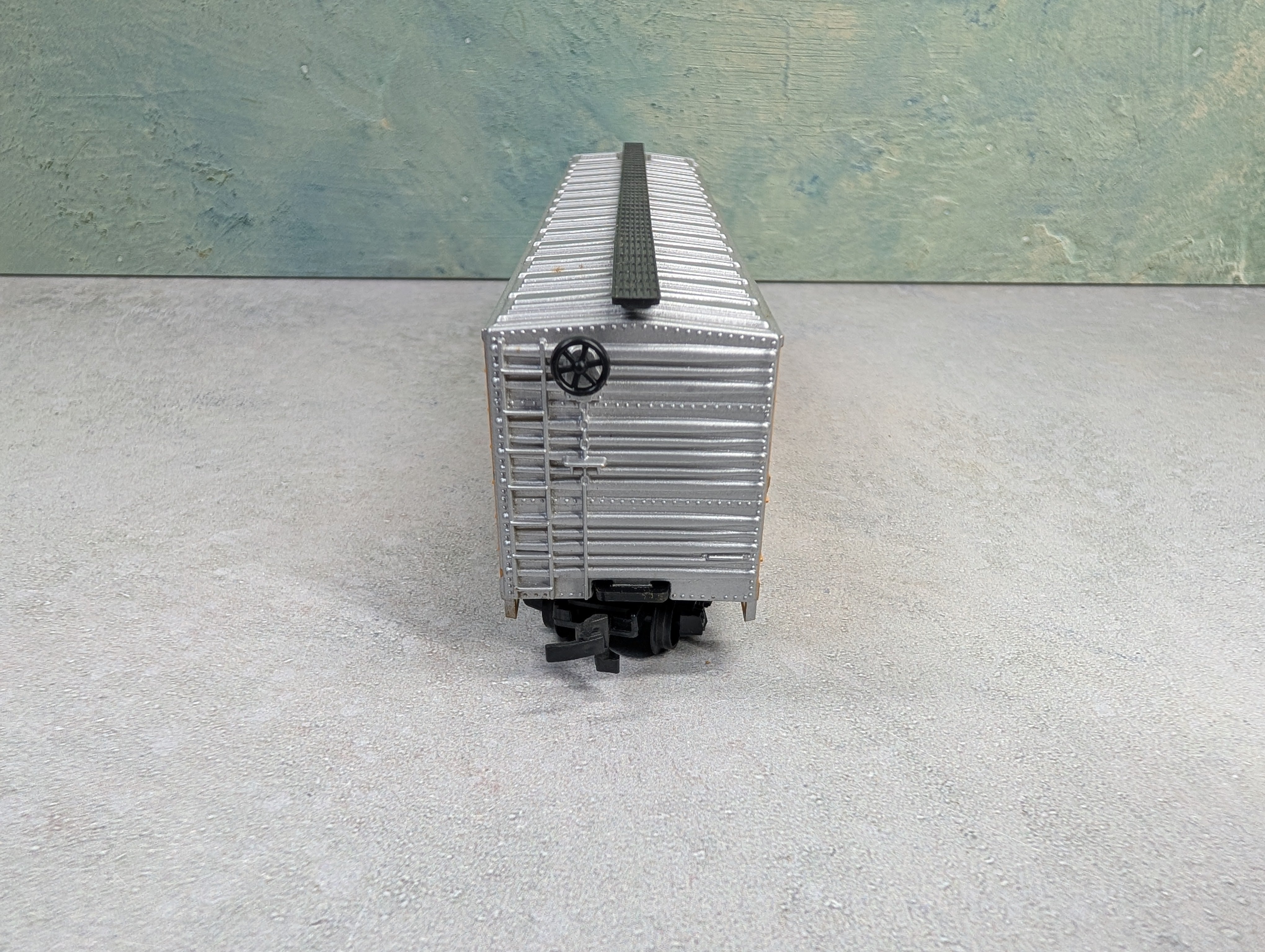 USED AHM HO Scale 50' Box Car Armour ARLX #754