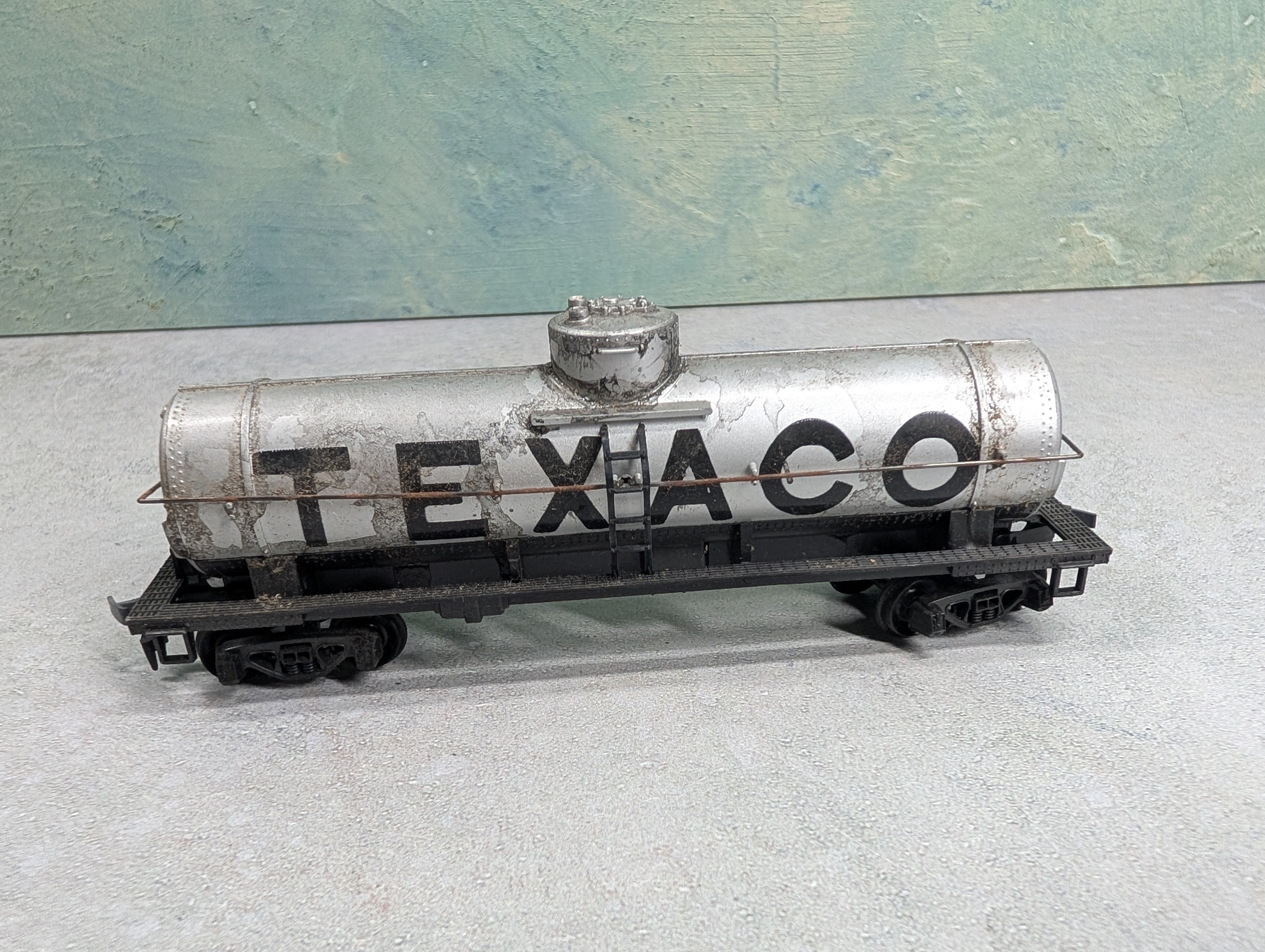USED Tyco HO Scale Single Dome Tank Car Texaco